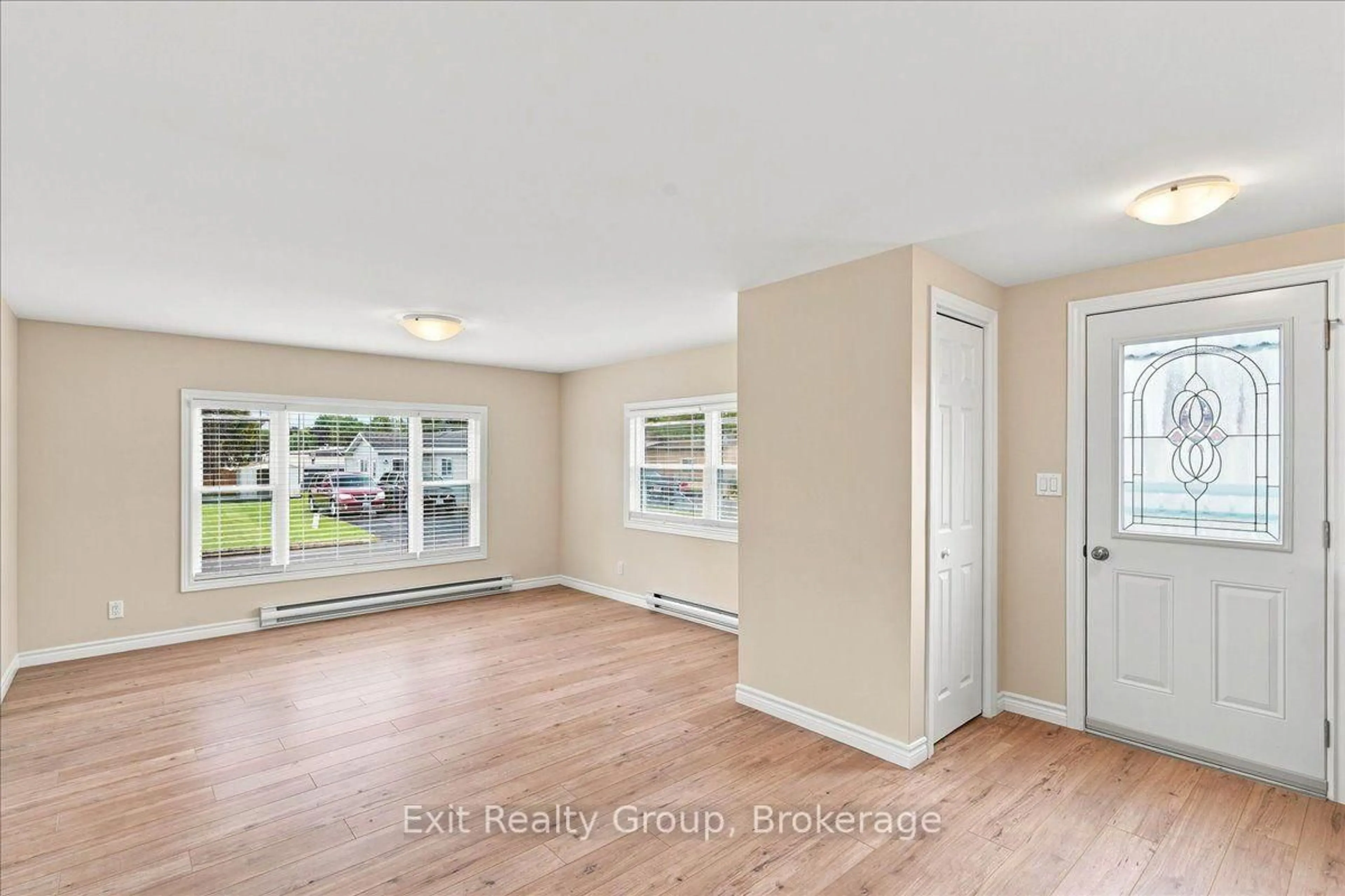 A pic of a room for 14 Nightingale Lane, Quinte West Ontario K8N 4Z3