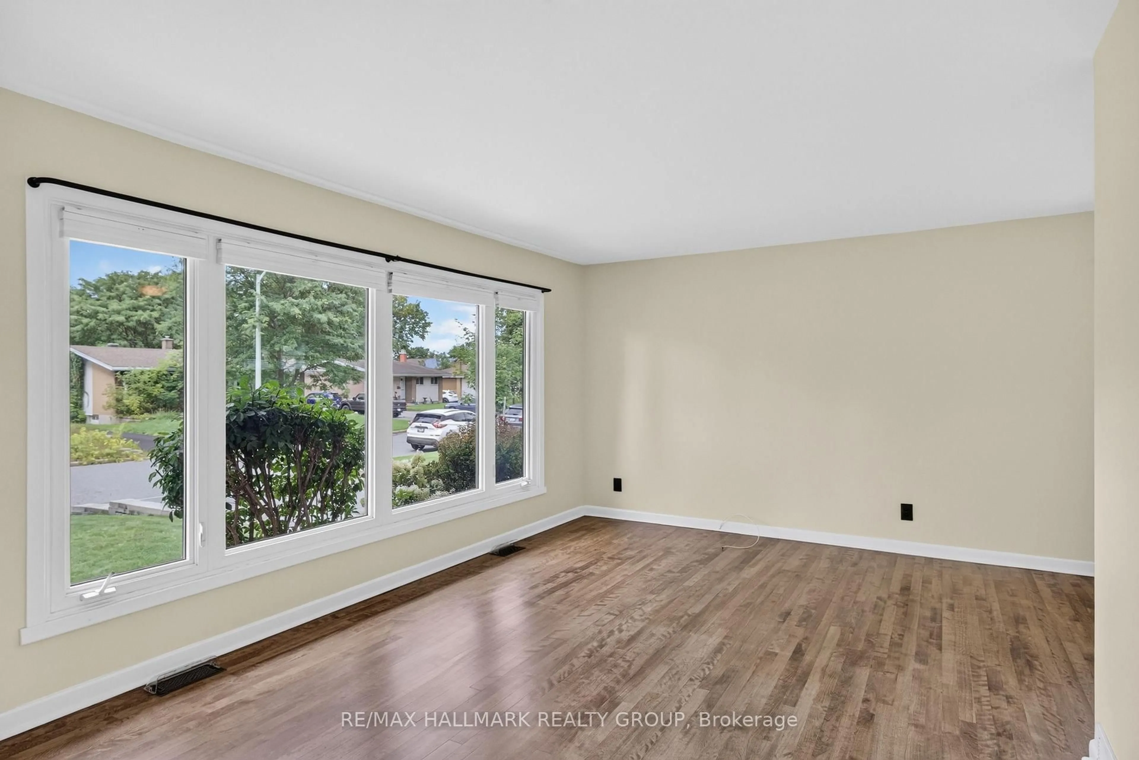 A pic of a room for 1143 Gateway Rd, Ottawa Ontario K2C 2W8