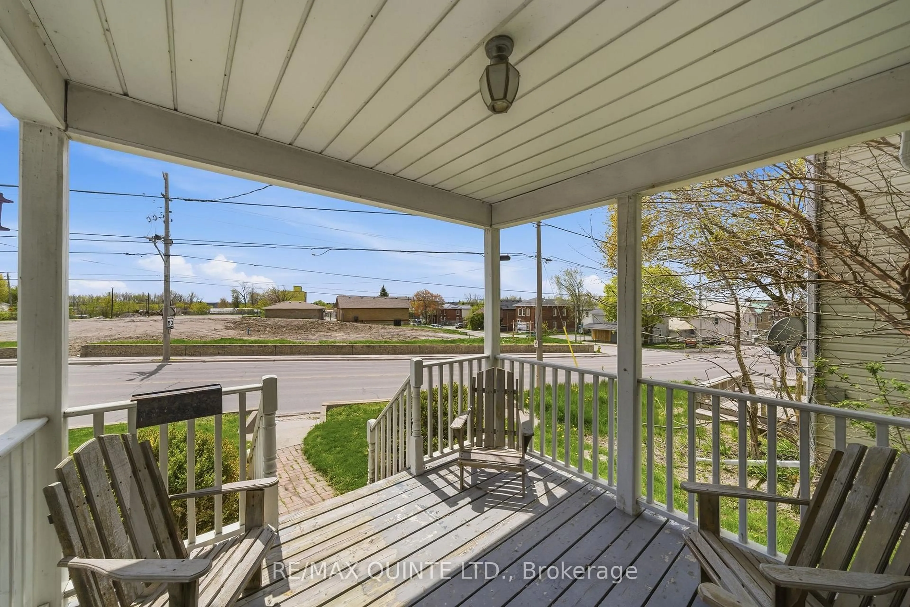 Patio, unknown for 94 Dundas St, Belleville Ontario K8N 1C1