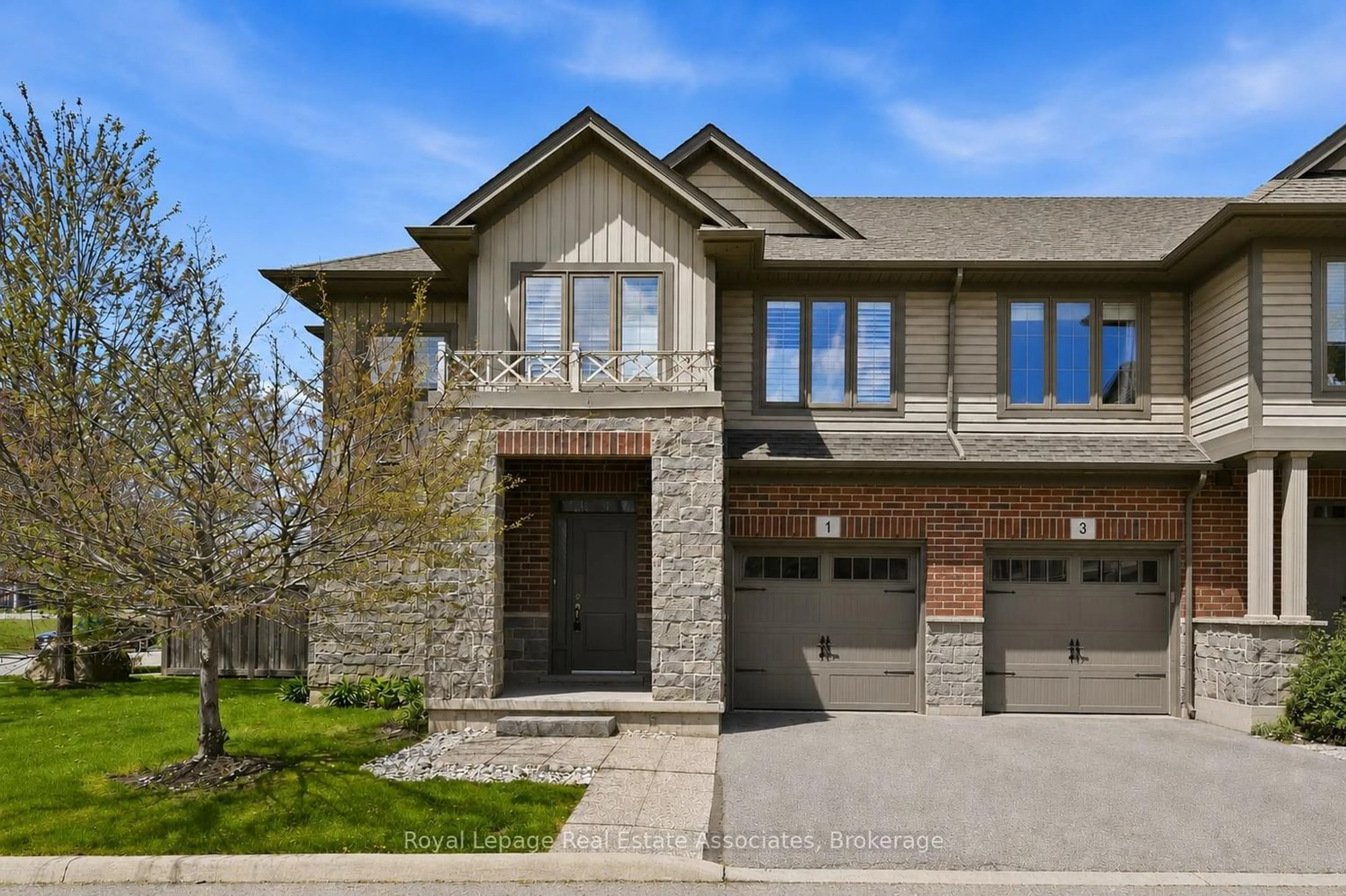 Home with brick exterior material, street for 1 Southshore Cres, Hamilton Ontario L8E 0J3