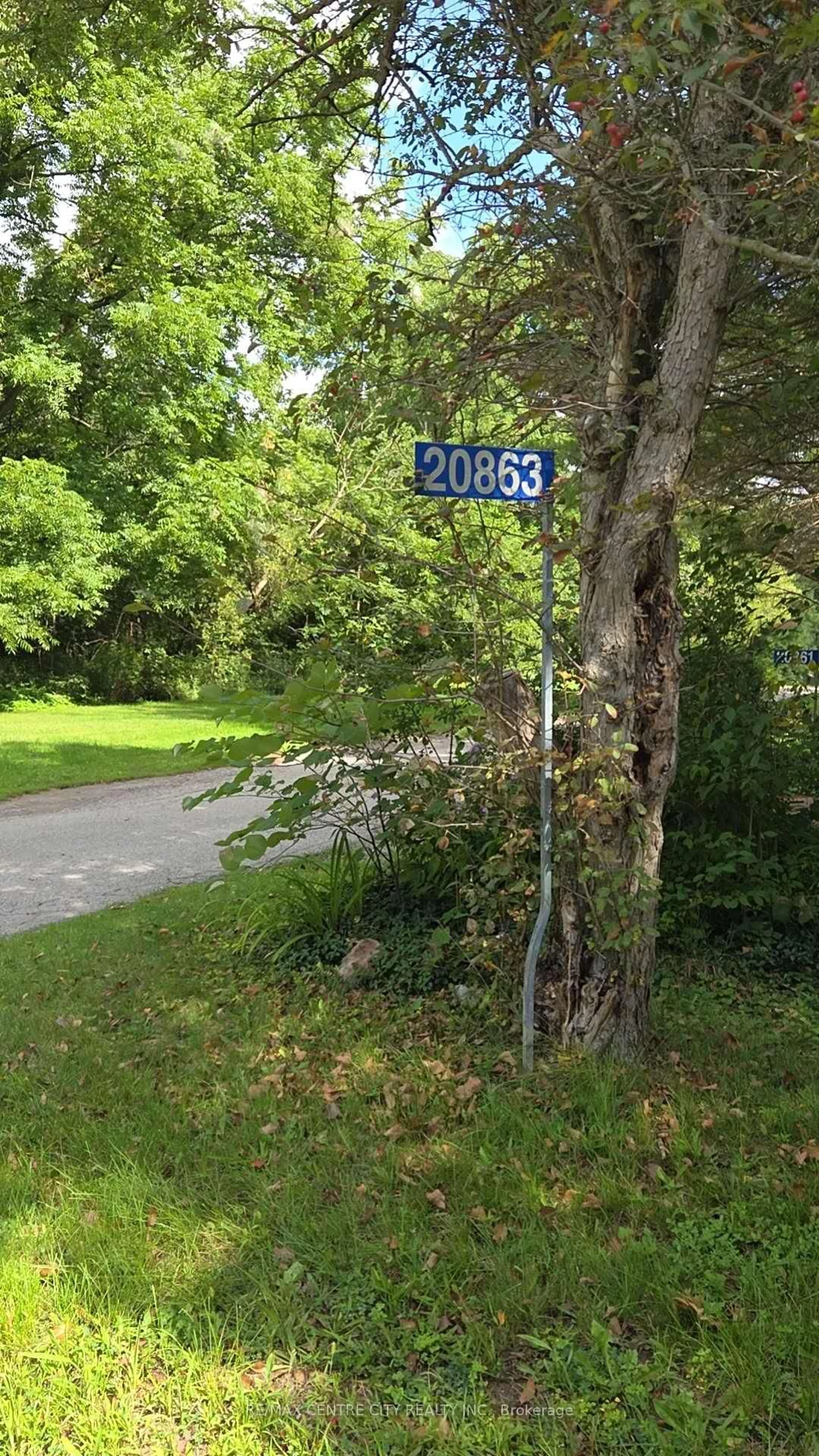 Blurry image for 20863 WYE Creek Dr, Thames Centre Ontario N0M 2P0