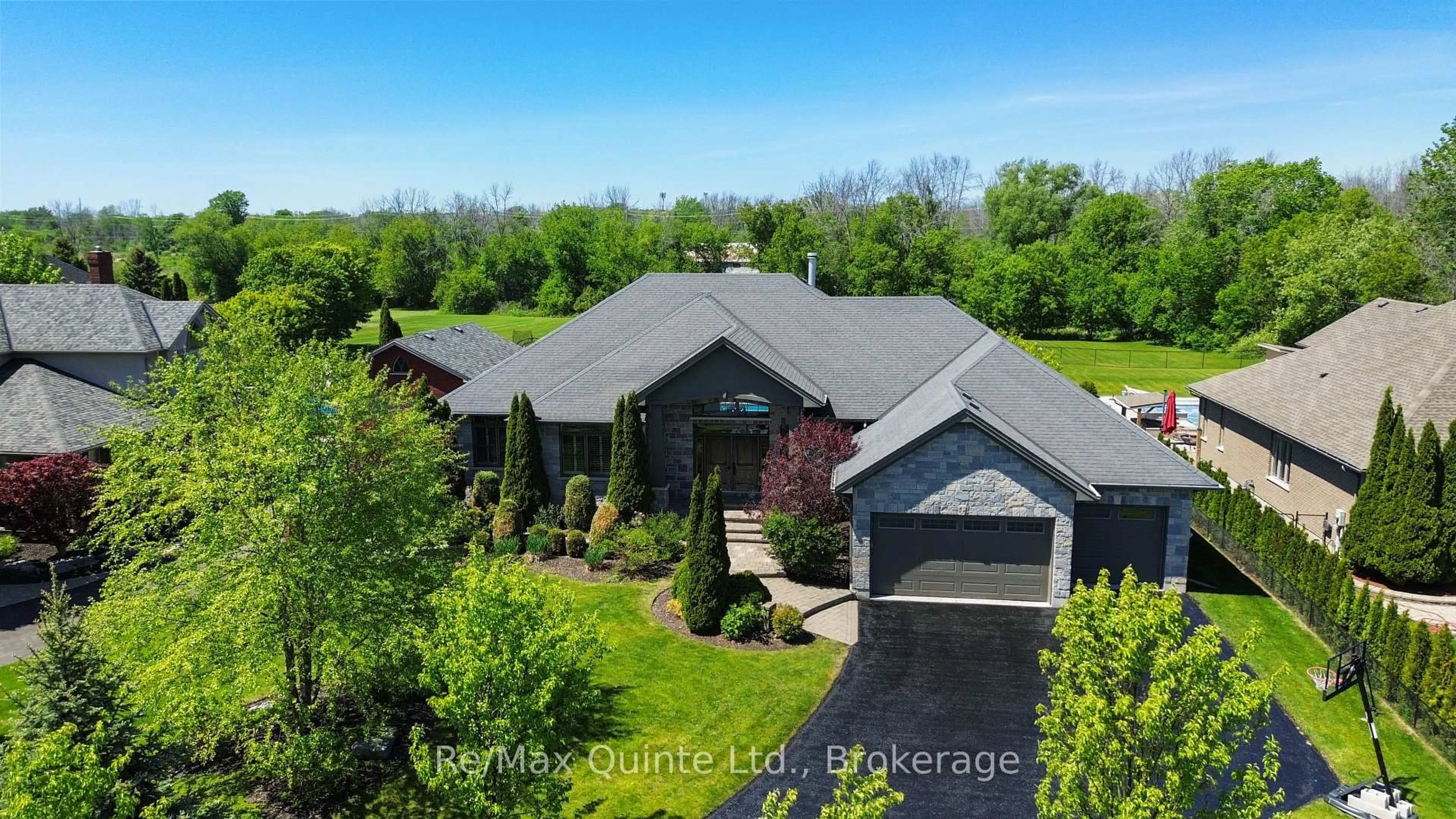 A pic from outside/outdoor area/front of a property/back of a property/a pic from drone, unknown for 54 Settlers Landing Dr, Quinte West Ontario K8R 0A9