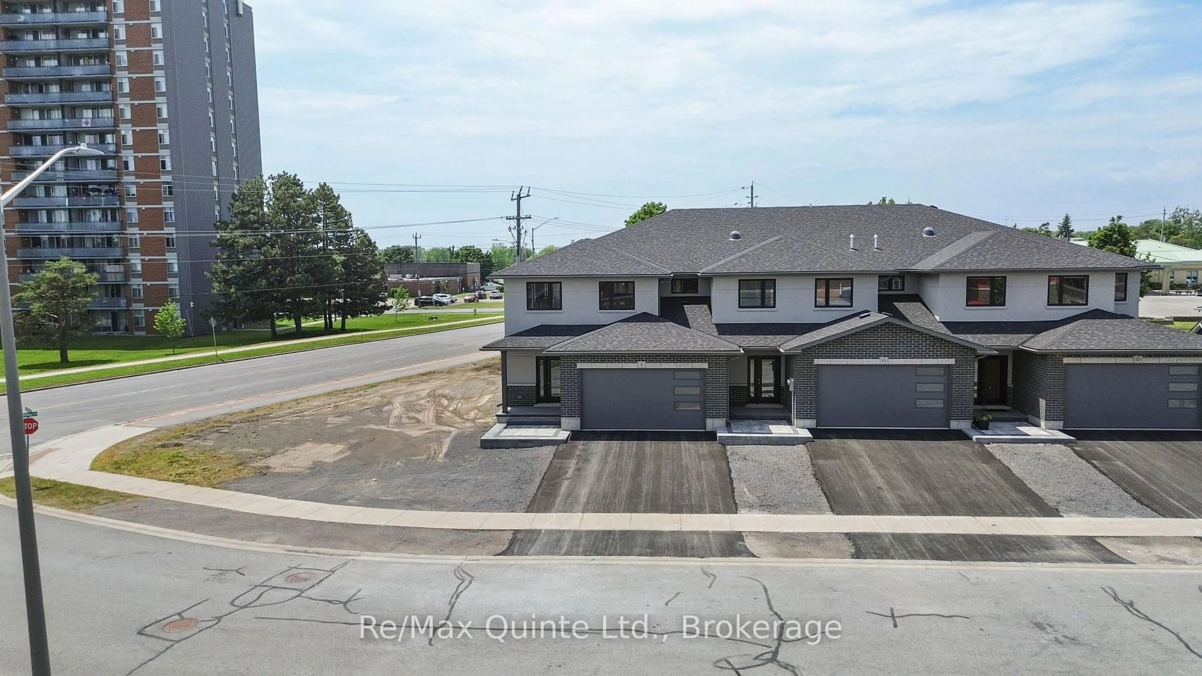 A pic from outside/outdoor area/front of a property/back of a property/a pic from drone, street for 8 Stinson Ave, Belleville Ontario K8P 5N9