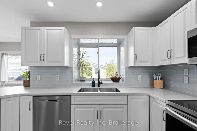 5 Avery Crt, Parry Sound 2