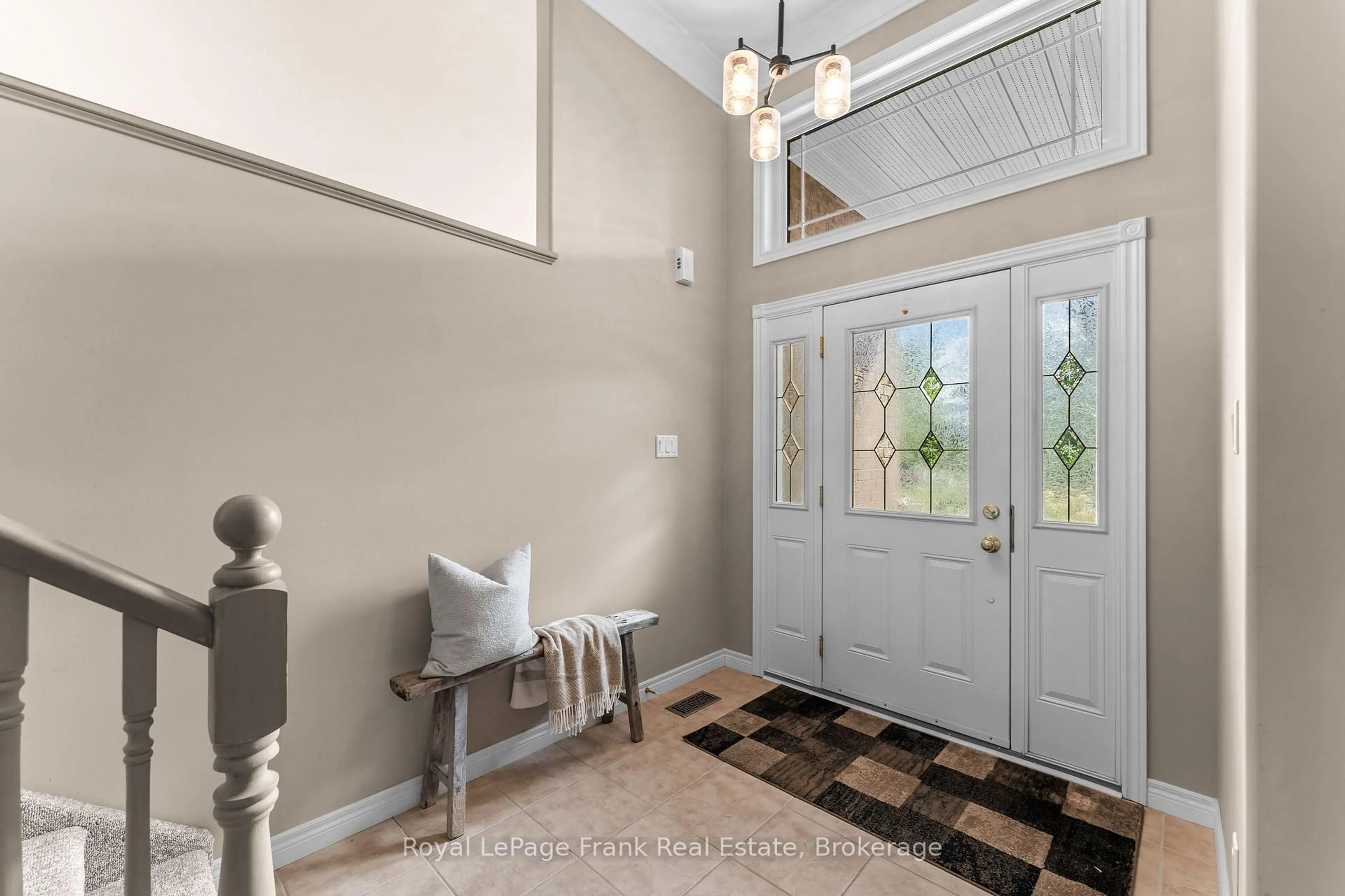 Indoor entryway for 18 Matthews Crt, Peterborough Ontario K9K 2S8