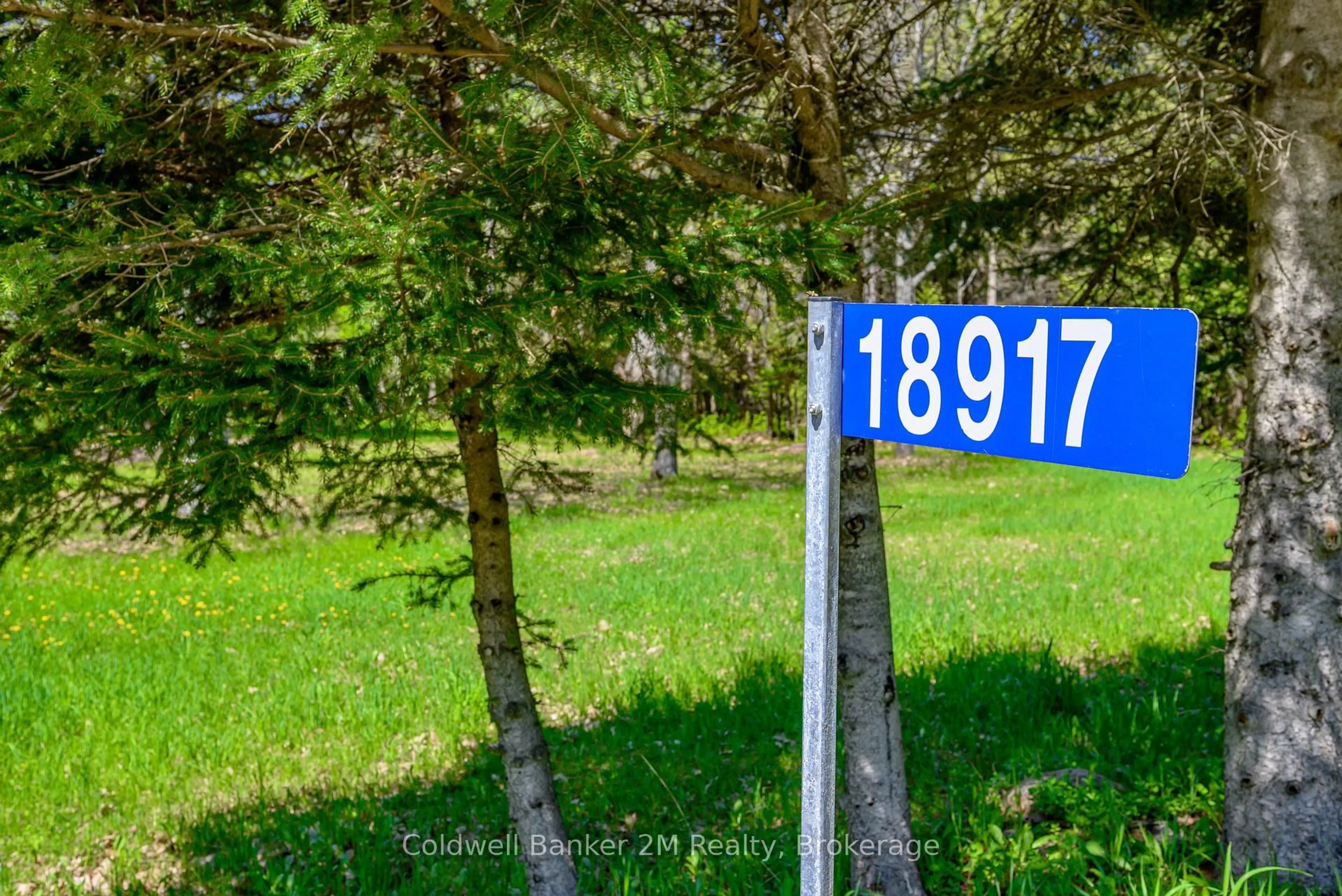 Blurry image for 18917 Highway 118, Highlands East Ontario K0L 2Y0