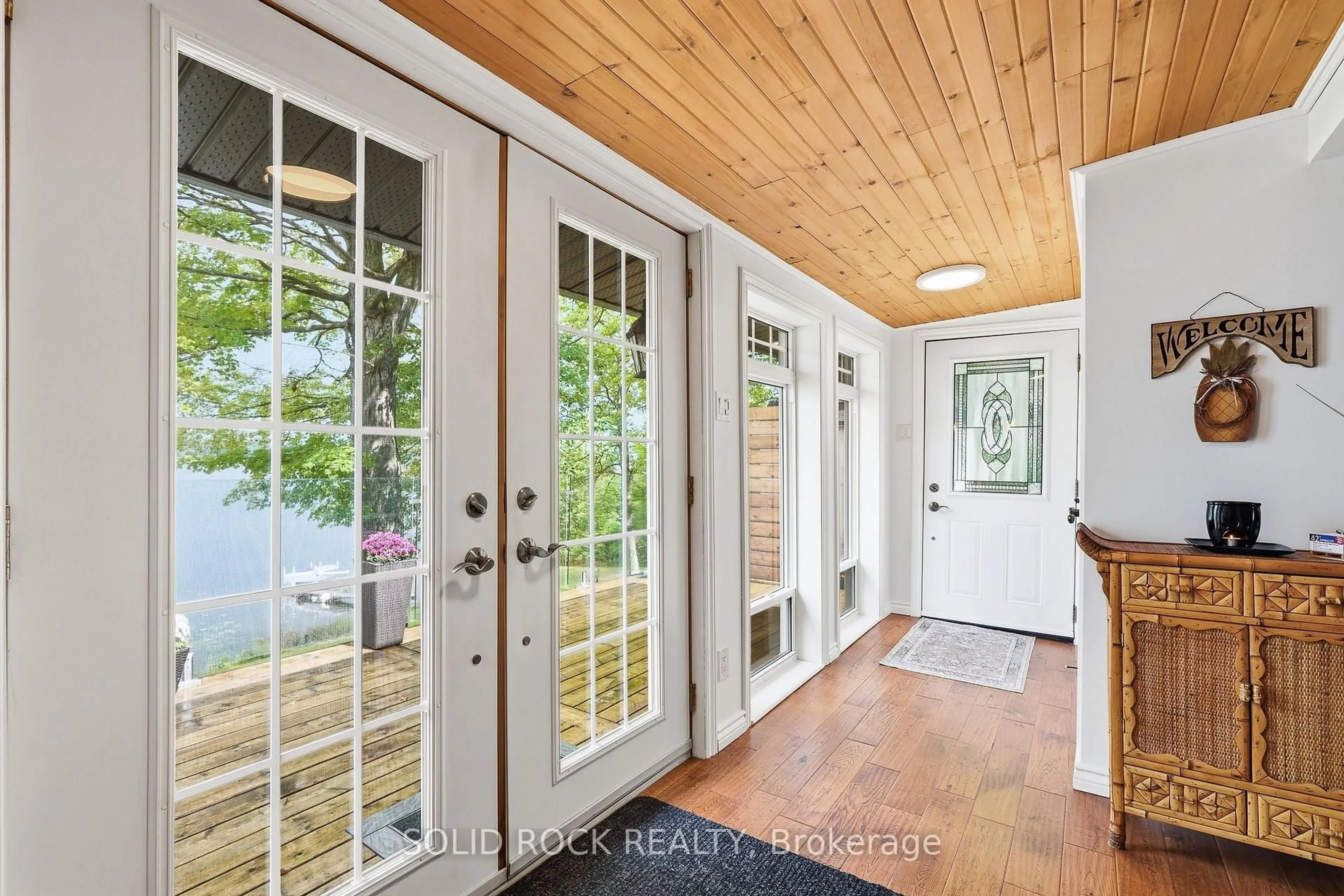 Indoor entryway for 3435 Old Highway 17 Rd #41, Clarence-Rockland Ontario K4K 1W1