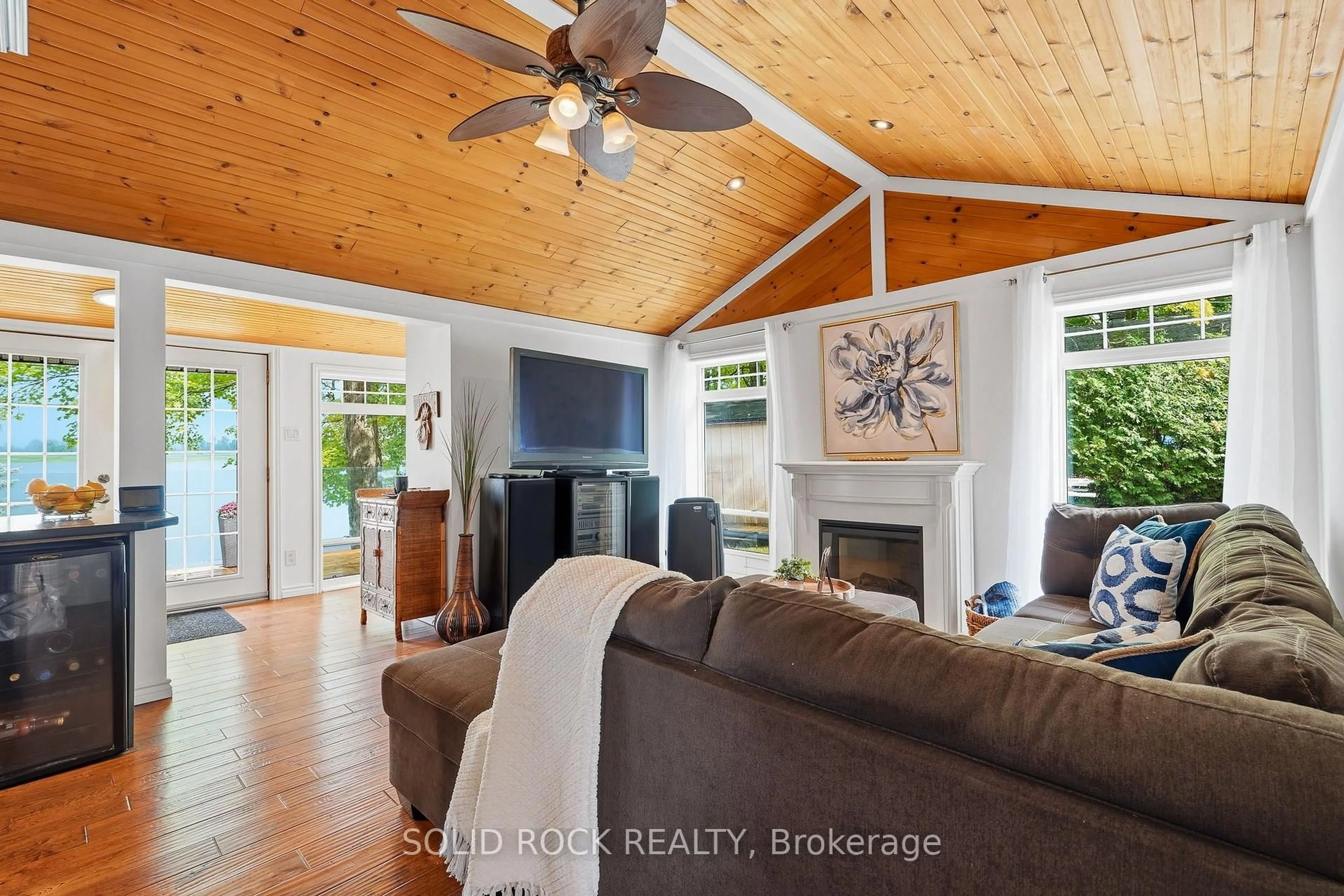 Living room with furniture, wood/laminate floor for 3435 Old Highway 17 Rd #41, Clarence-Rockland Ontario K4K 1W1