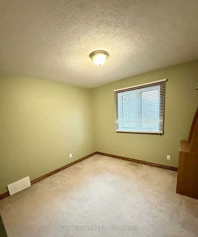 86 Glendale Dr, Tillsonburg 2