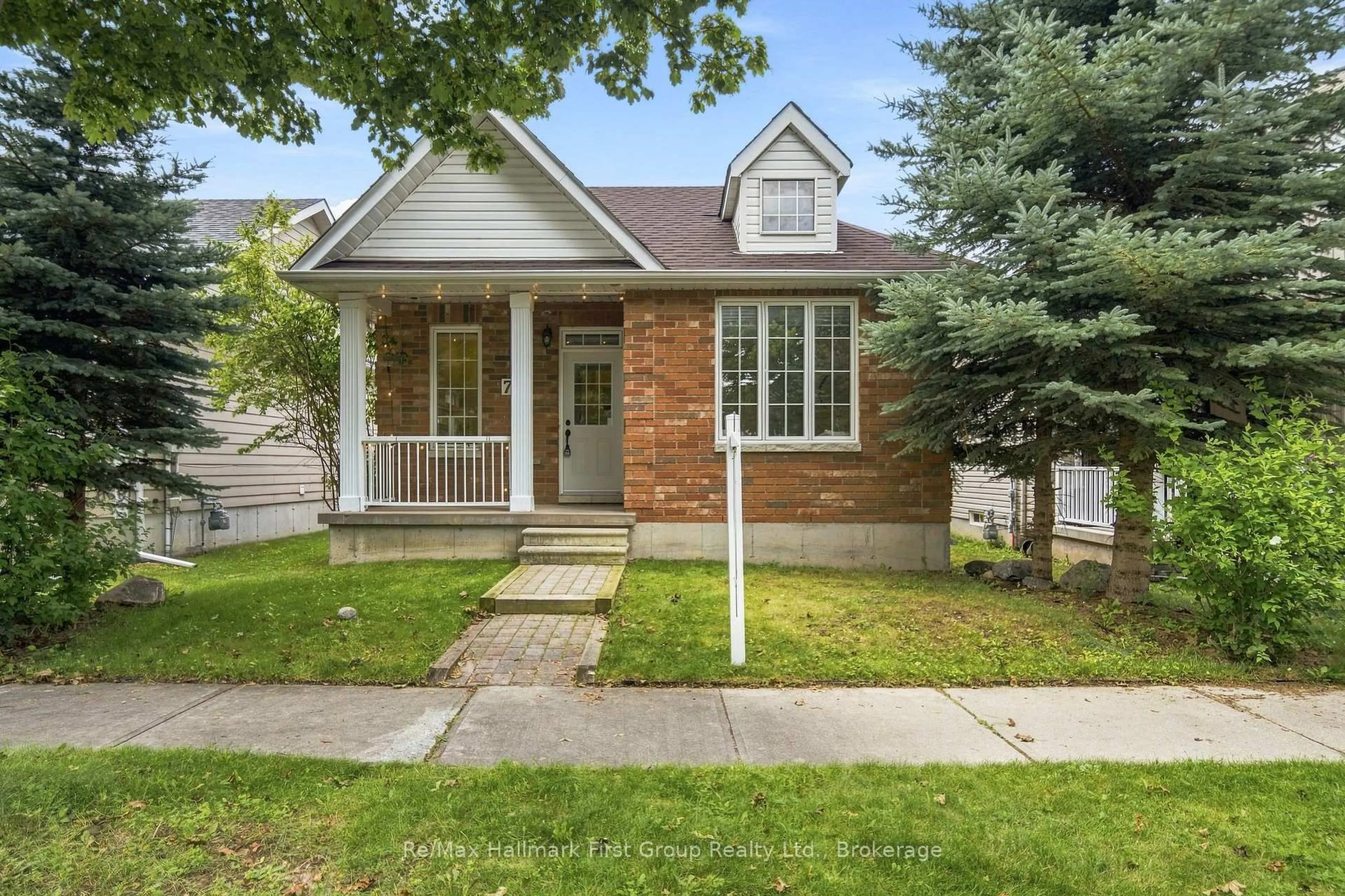 Home with brick exterior material, street for 777 Prince of Wales Dr, Cobourg Ontario K9A 5X8
