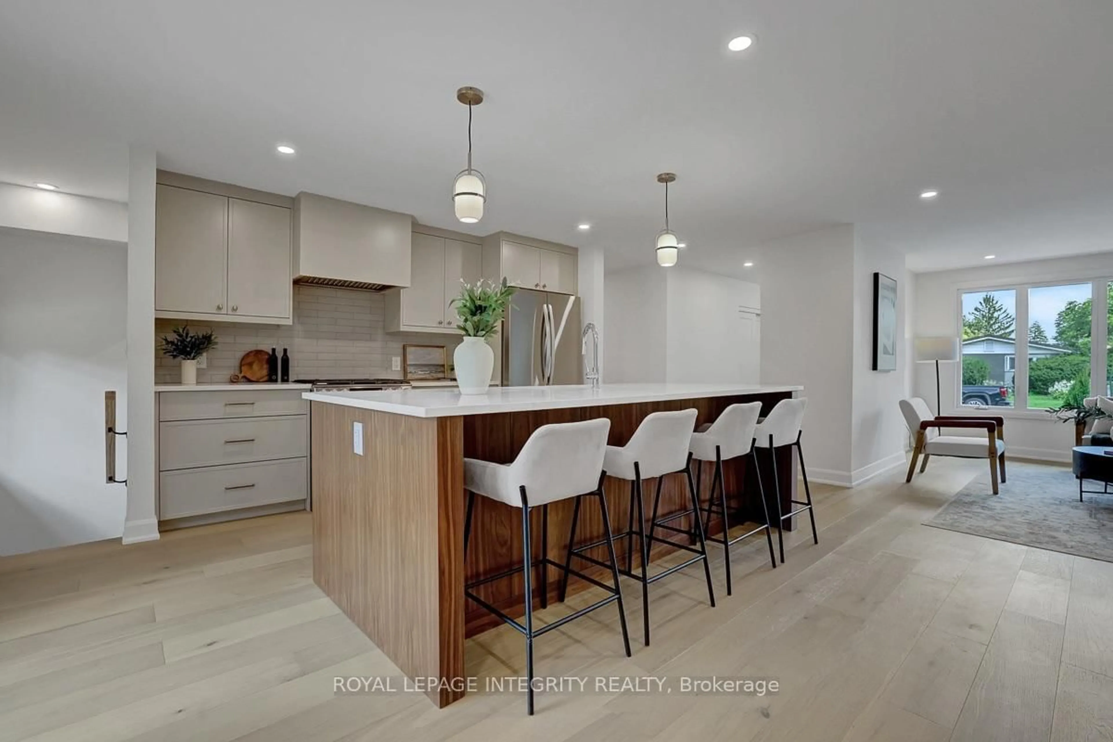 Contemporary kitchen, unknown for 8 Brian Cres, Ottawa Ontario K2H 6X3