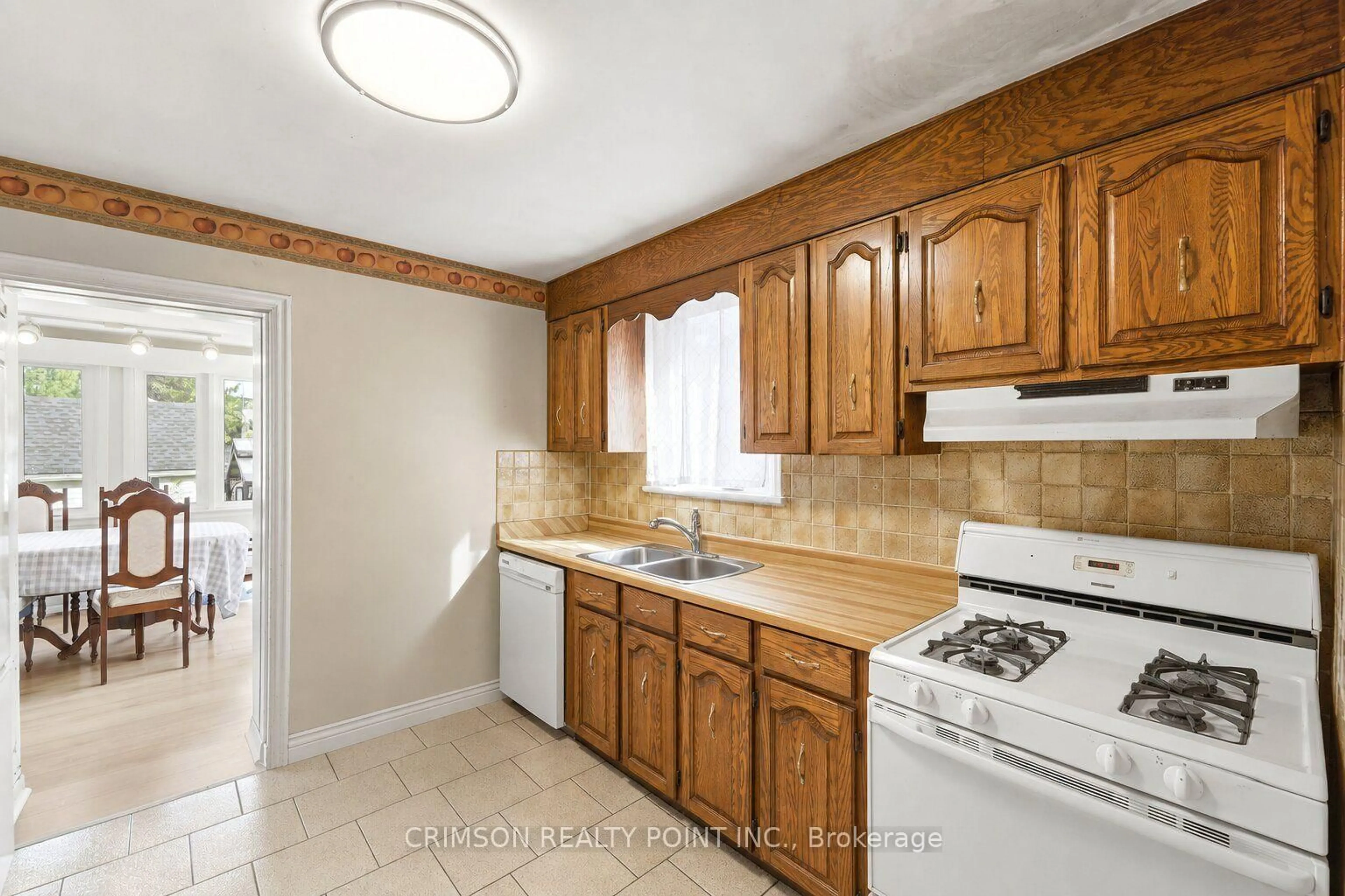 Standard kitchen, ceramic/tile floor for 119 Rodgers Rd, Hamilton Ontario L8K 3C1