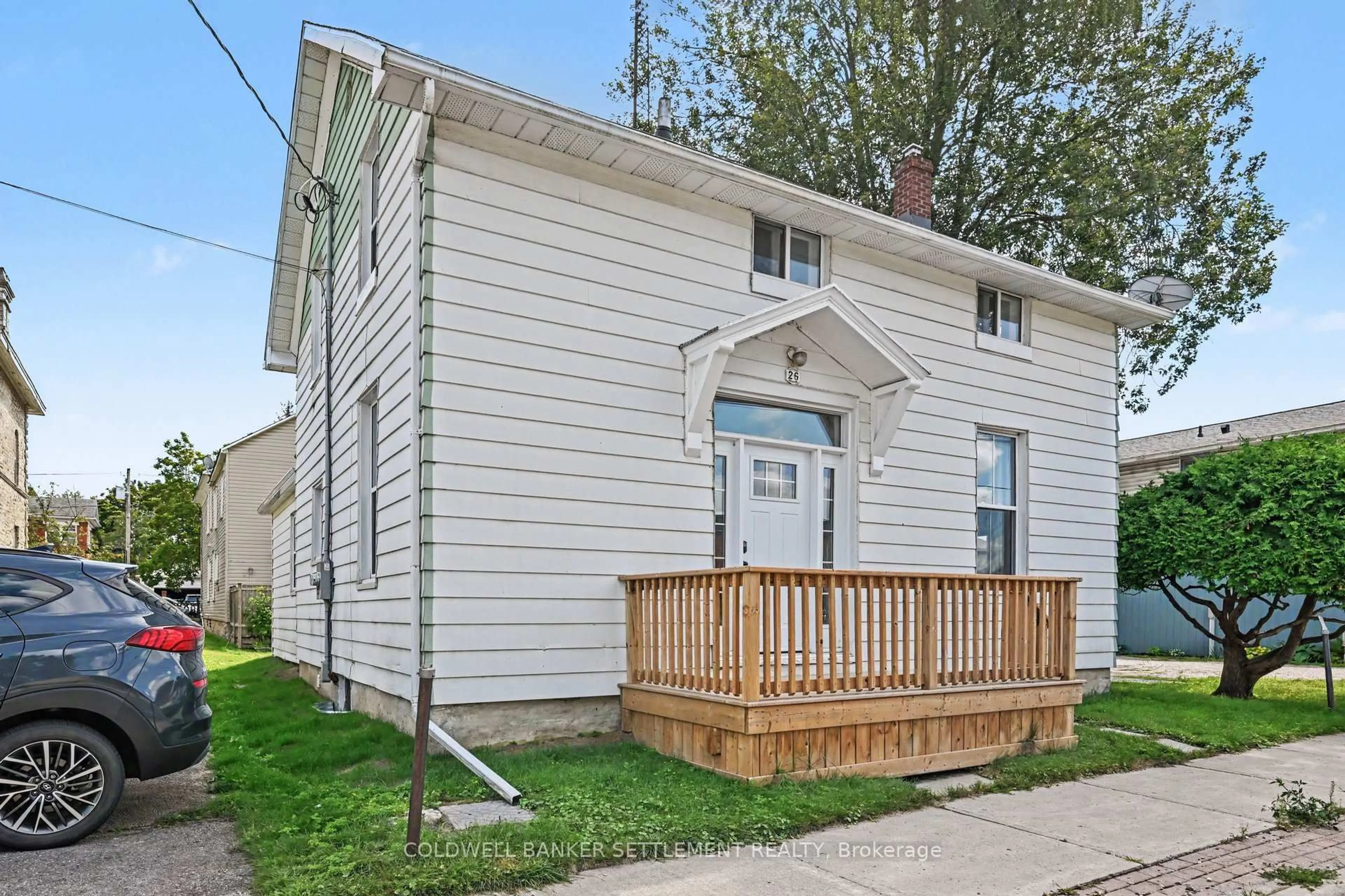 Home with vinyl exterior material, street for 26 North St, Perth Ontario K7H 2S7