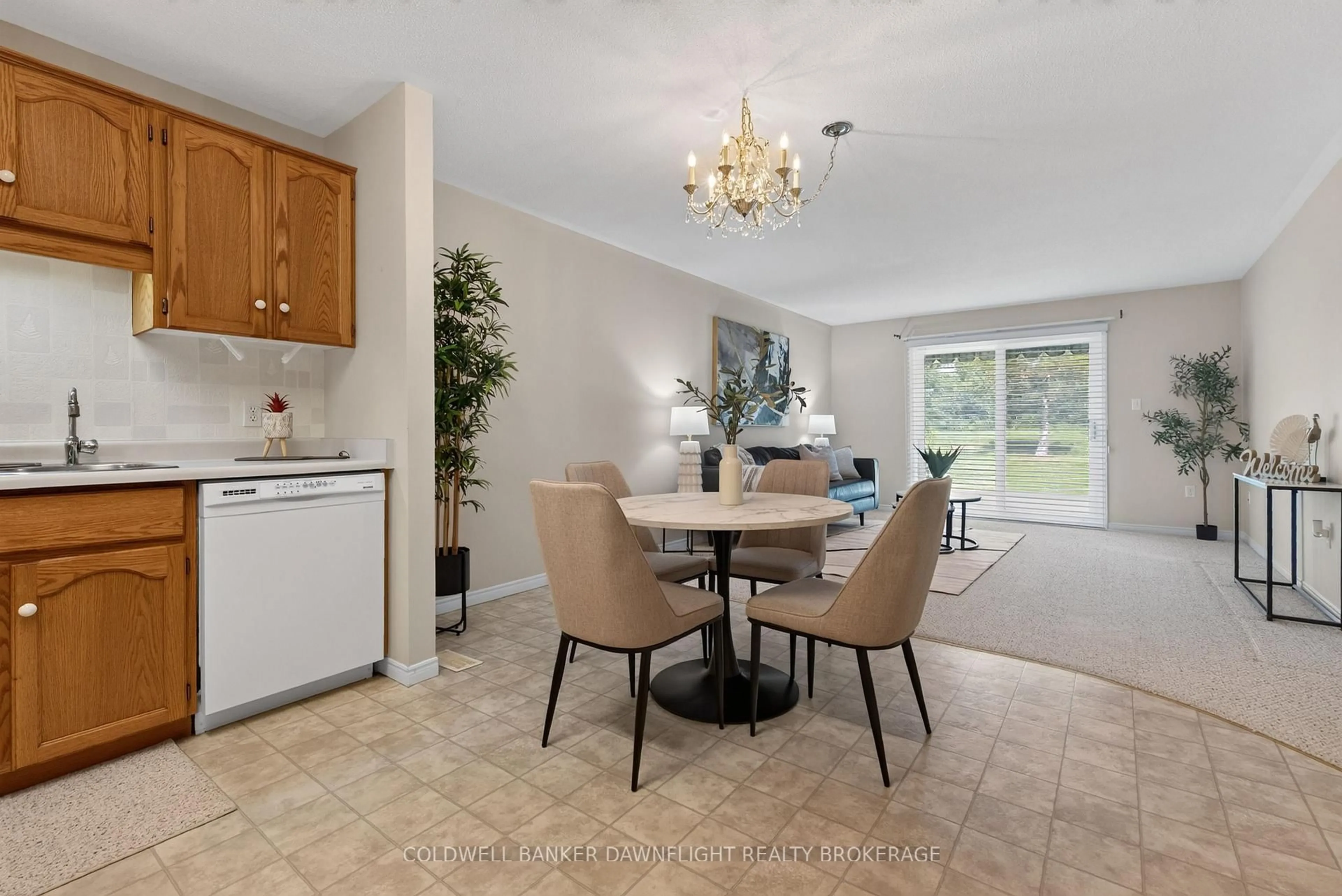 Dining room, ceramic/tile floor for 300 Johnt St #51, Stratford Ontario N5A 7V5