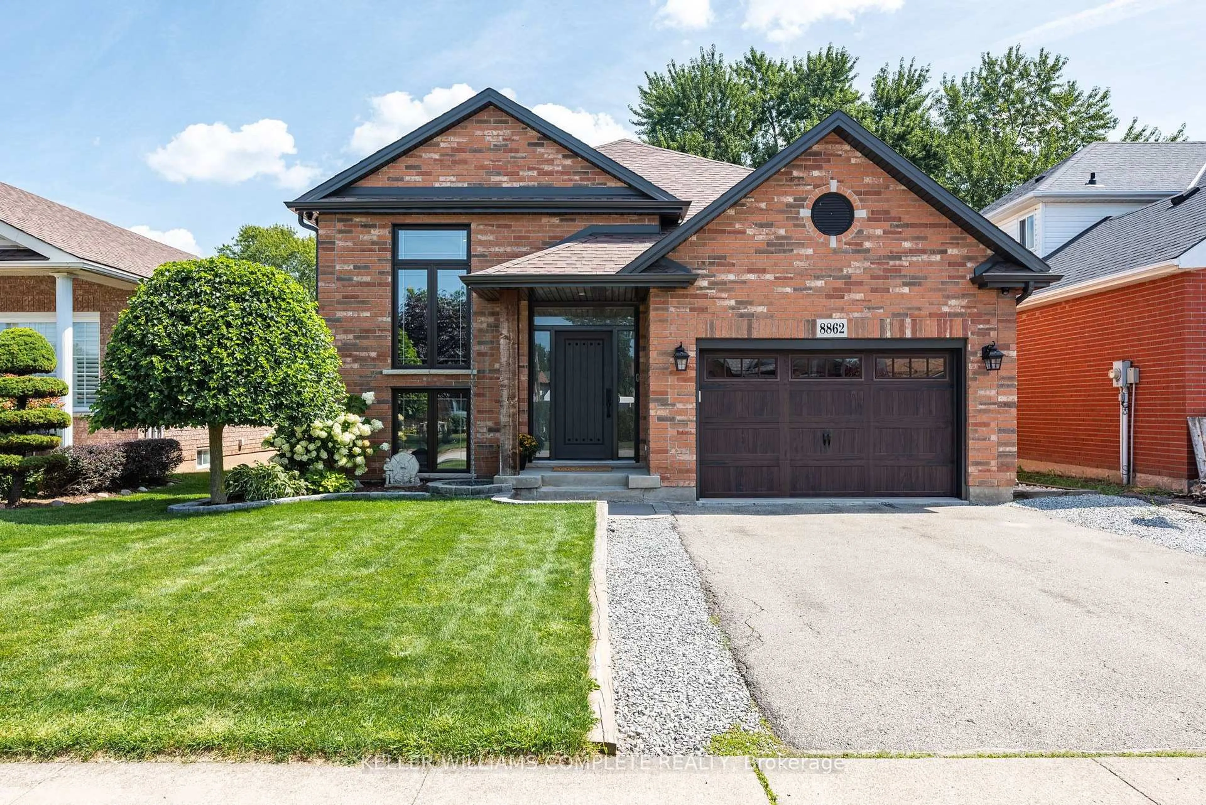 Home with brick exterior material, street for 8862 Nassau Ave, Niagara Falls Ontario L2G 7W5