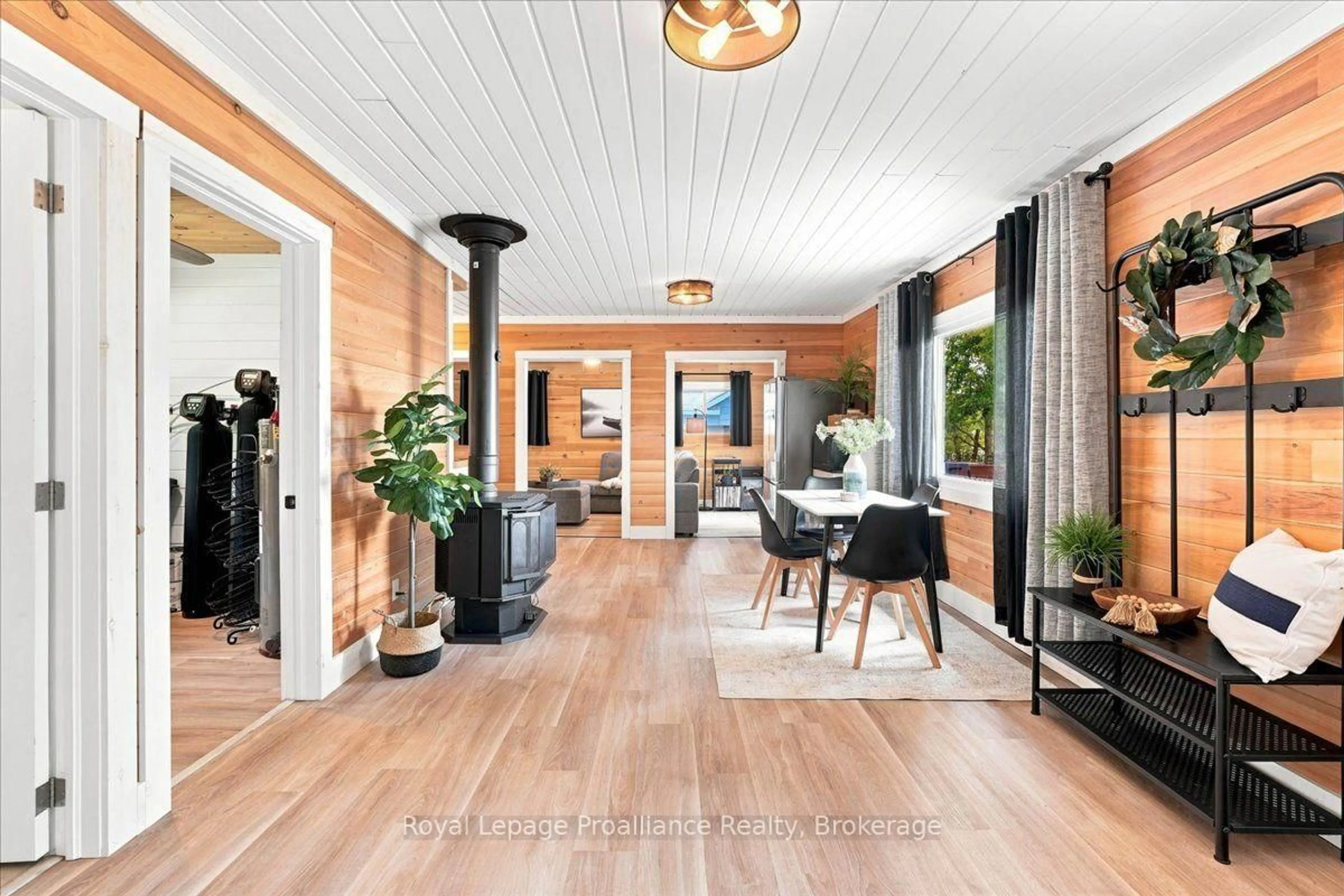 Indoor entryway for 133 Hughes Lane, Tweed Ontario K0K 3J0