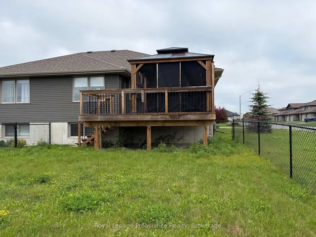 49 Hillside Meadow Dr, Quinte West 2