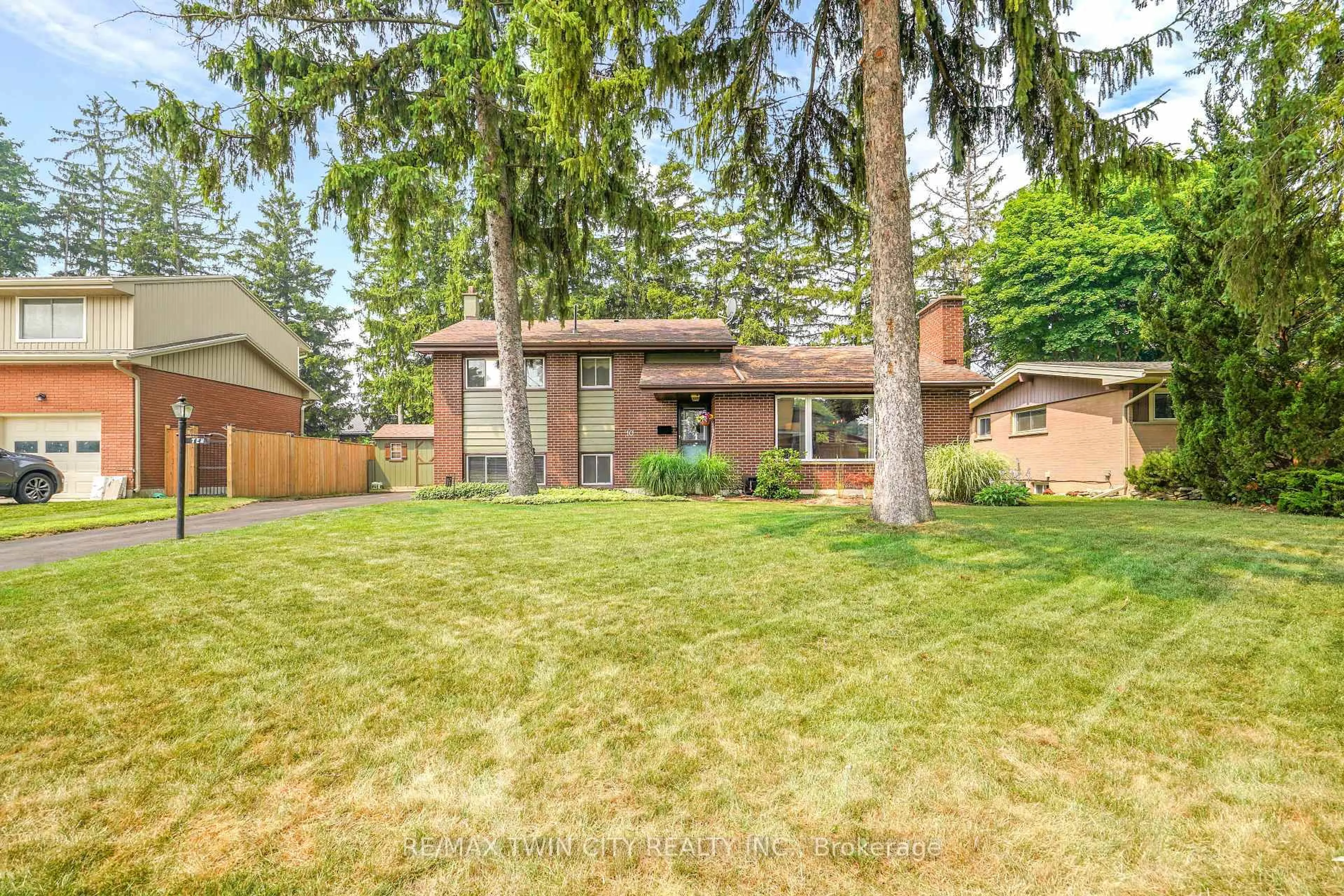 Home with brick exterior material, street for 10 Brier Cres, Brantford Ontario N3R 3M6