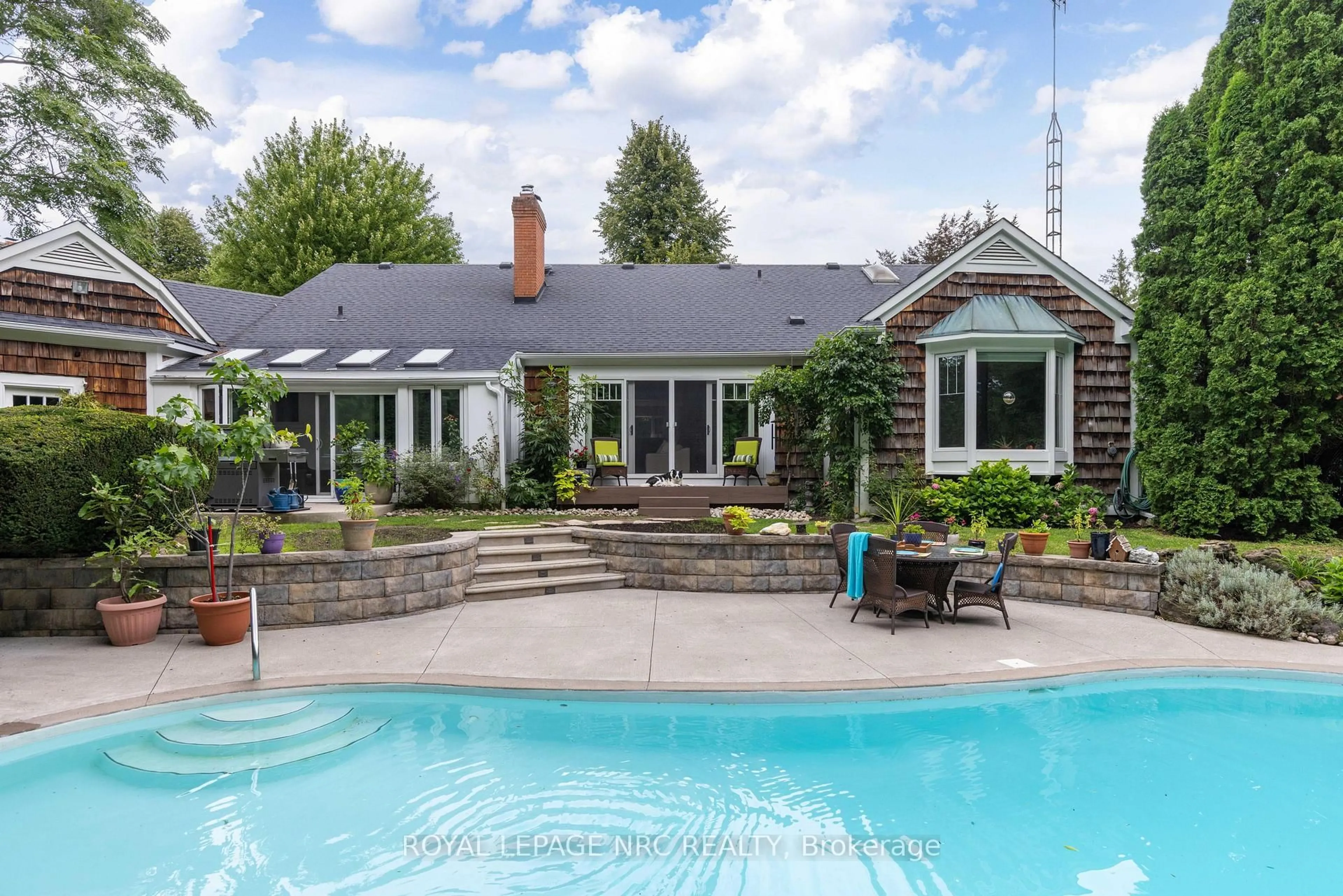 Unknown for 7 Christopher St, Niagara-on-the-Lake Ontario L0S 1J0
