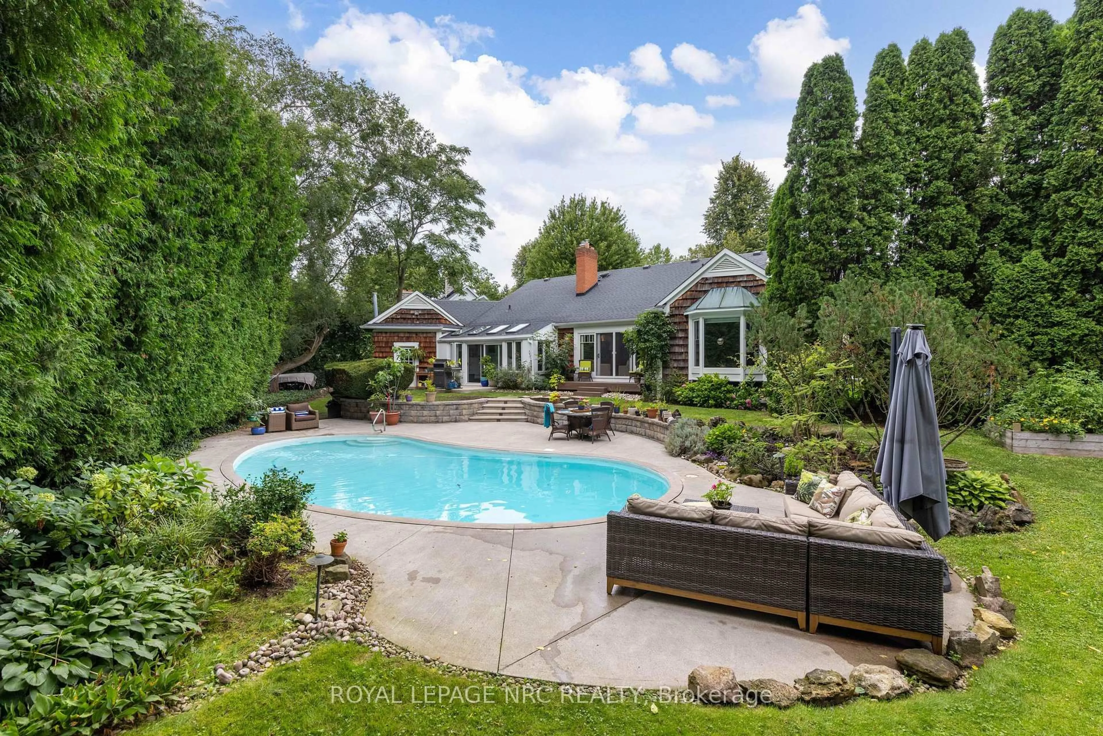 Pool for 7 Christopher St, Niagara-on-the-Lake Ontario L0S 1J0