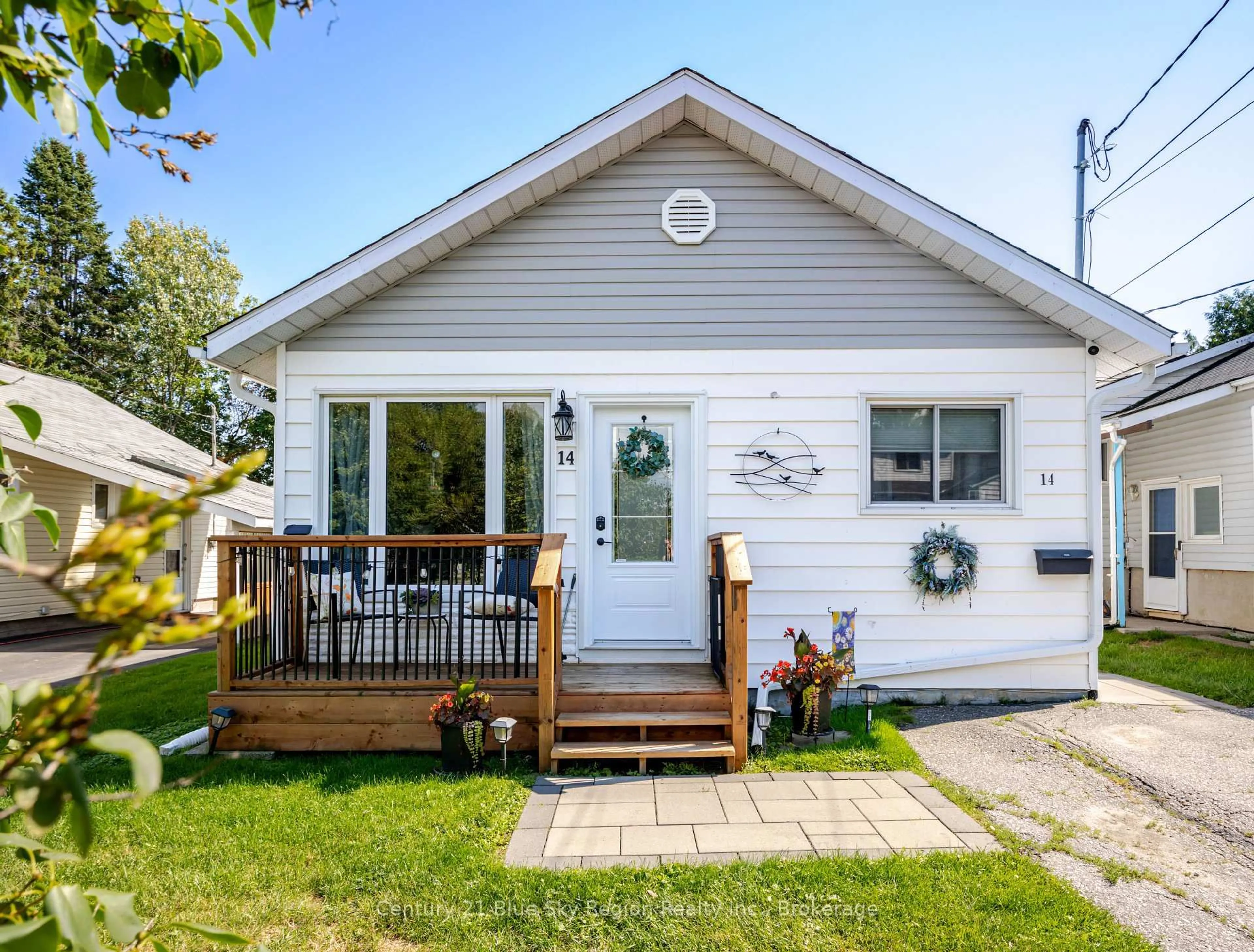 Home with vinyl exterior material, street for 14 MacDonald Ave, North Bay Ontario P1A 1G4