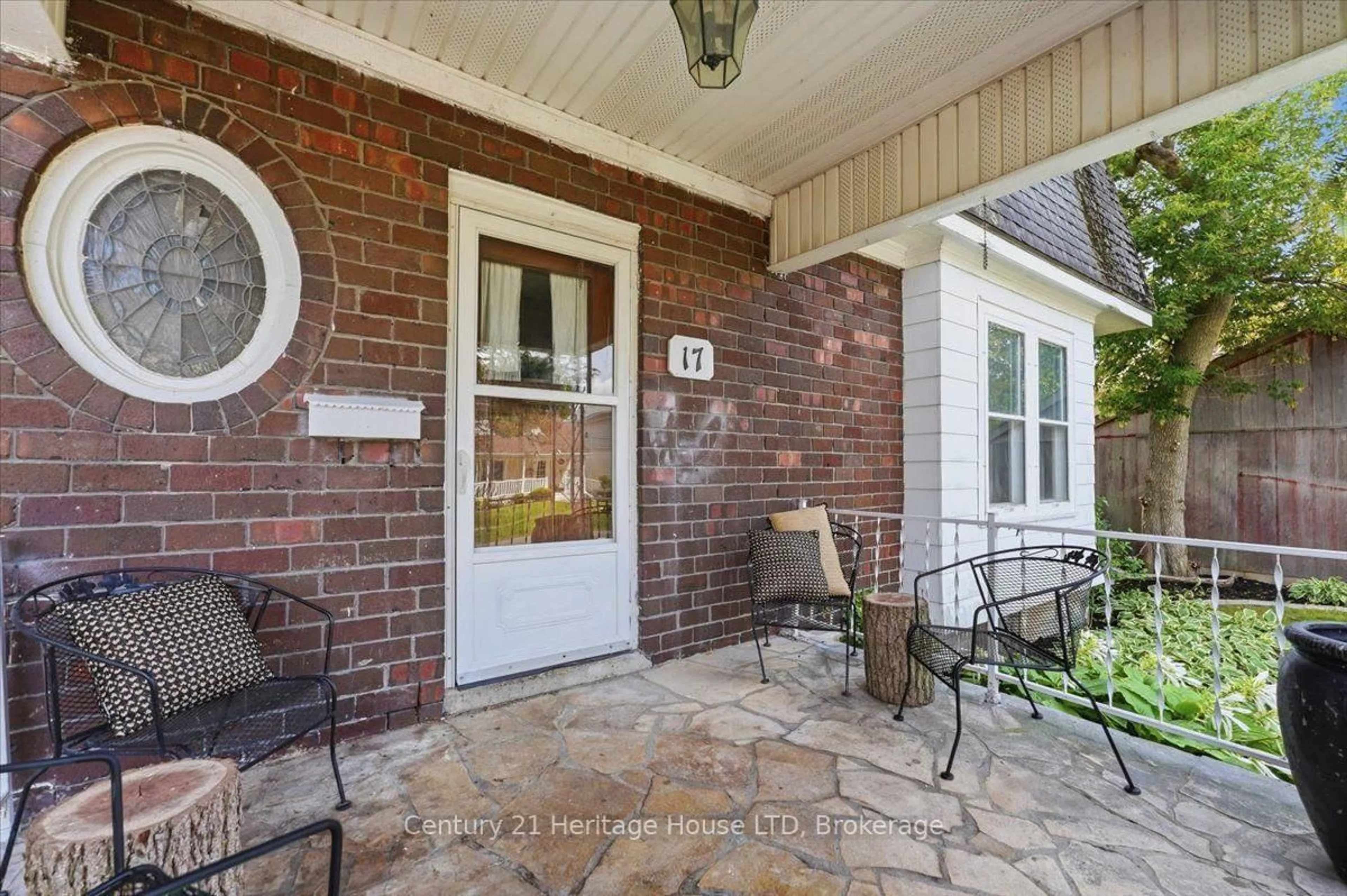 Unknown for 17 Elizabeth St, Welland Ontario L3C 4M2