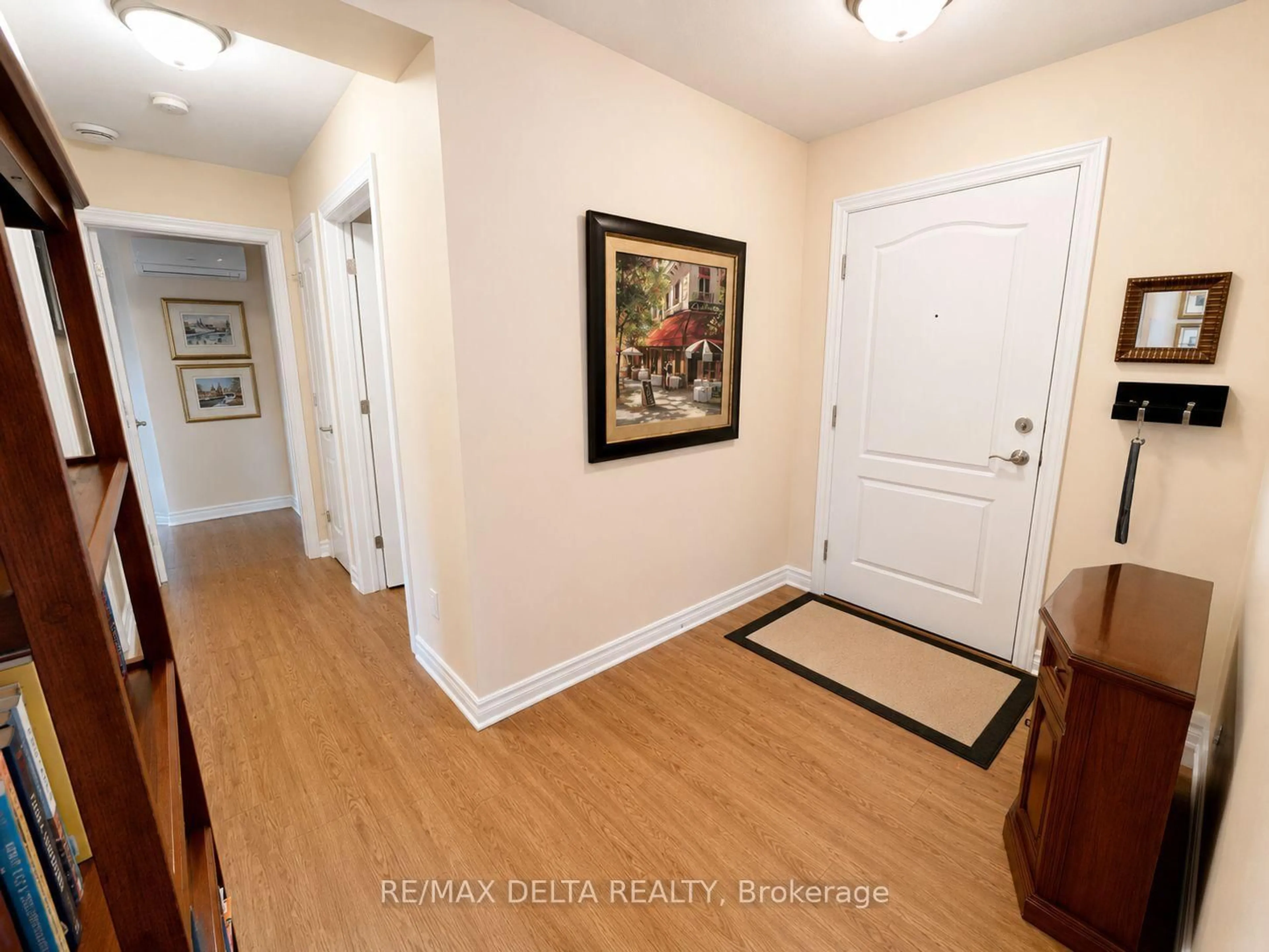 Indoor entryway for 755 Brébeuf St #301, Casselman Ontario K0A 1M0