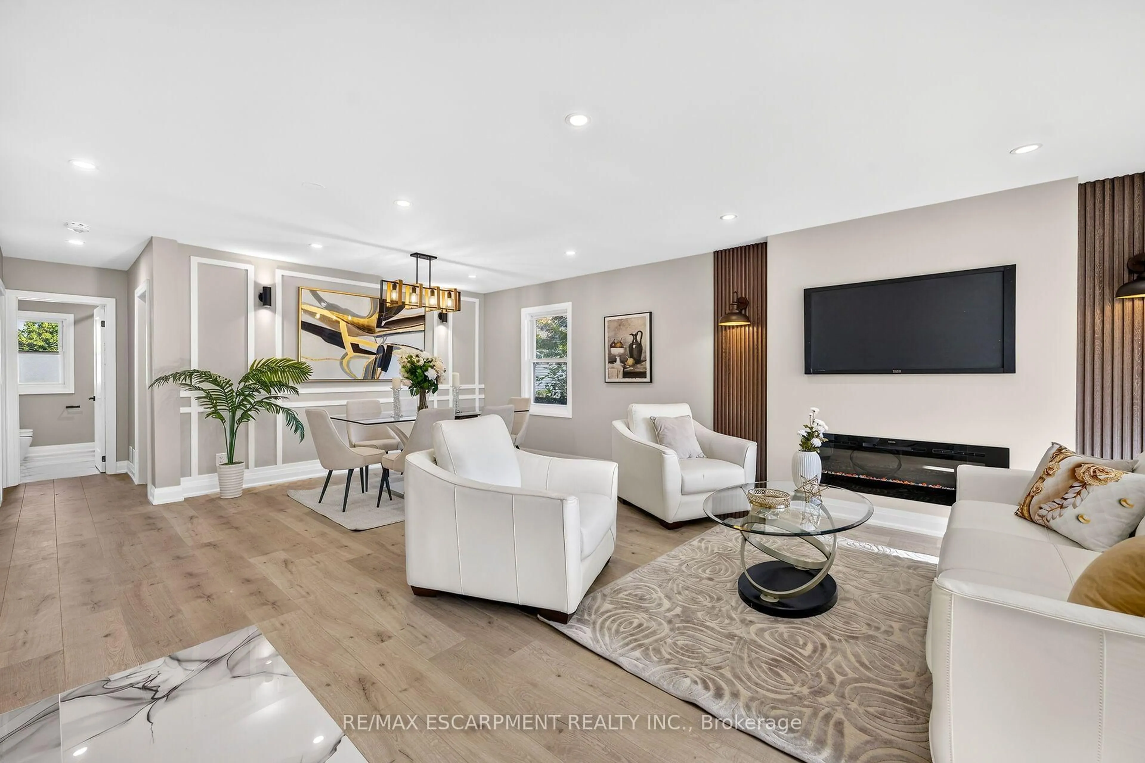 Living room with furniture, unknown for 362 Rosseau Rd, Hamilton Ontario L8K 4T2