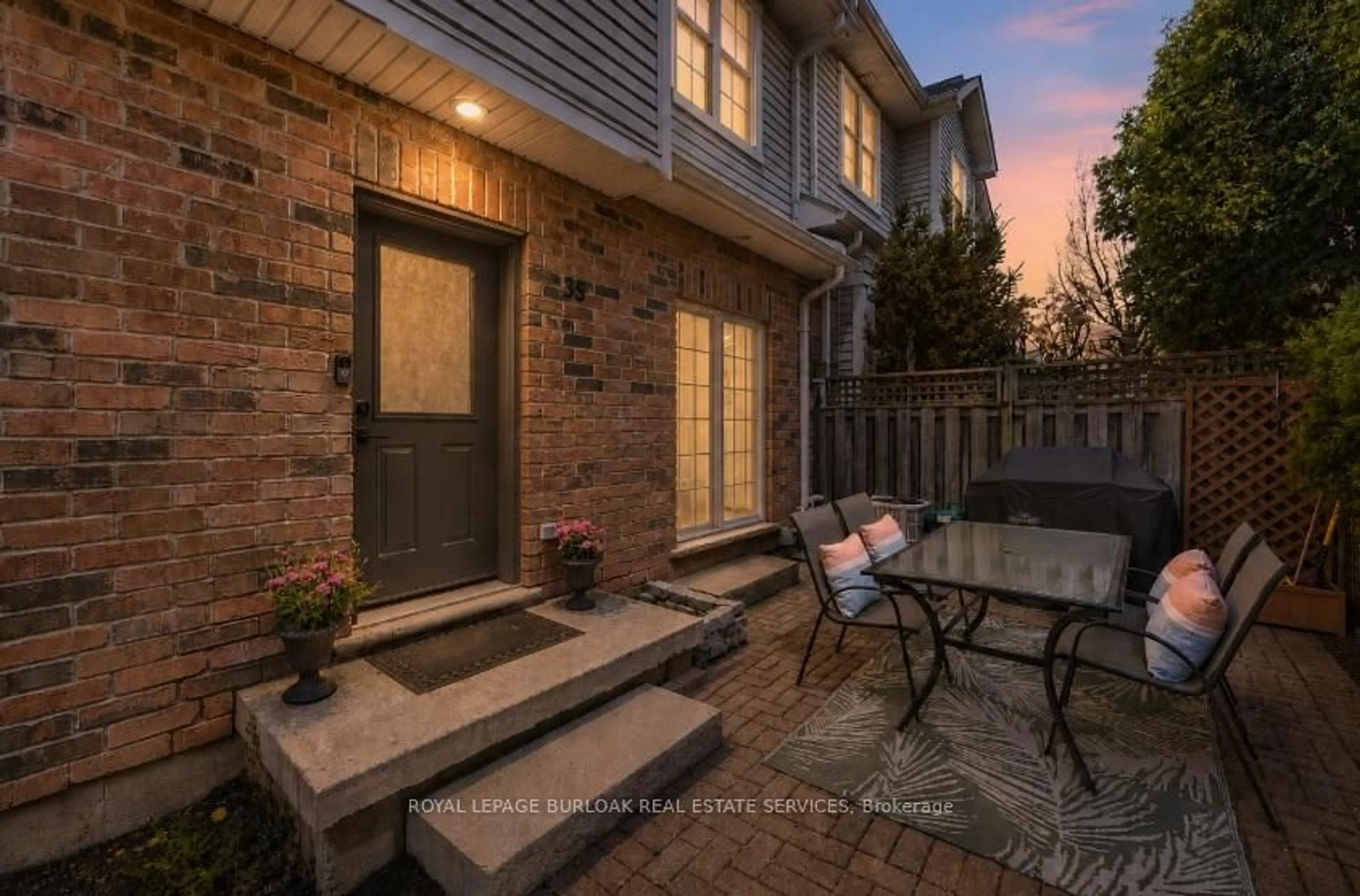 Patio, street for 1085 Harrogate Dr #35, Hamilton Ontario L9K 1R2