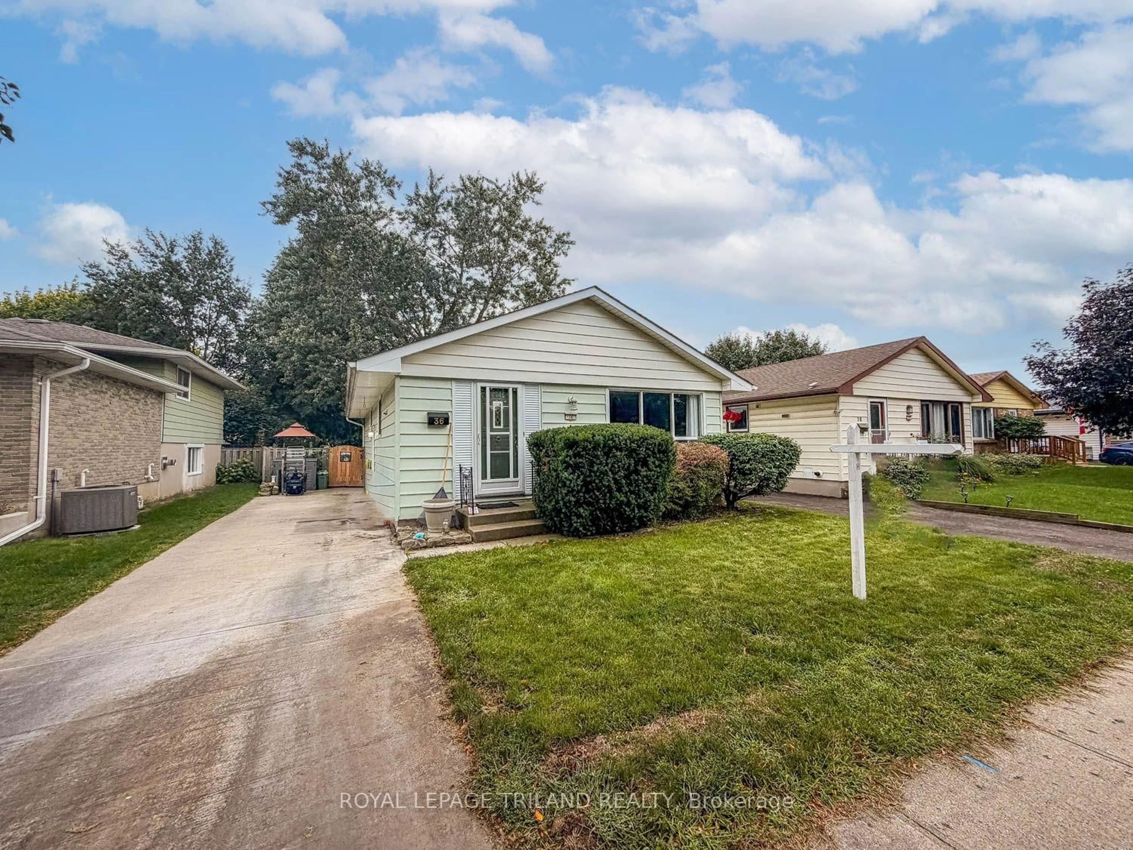 Home with vinyl exterior material, street for 36 Upcott Cres, London South Ontario N6E 1S7