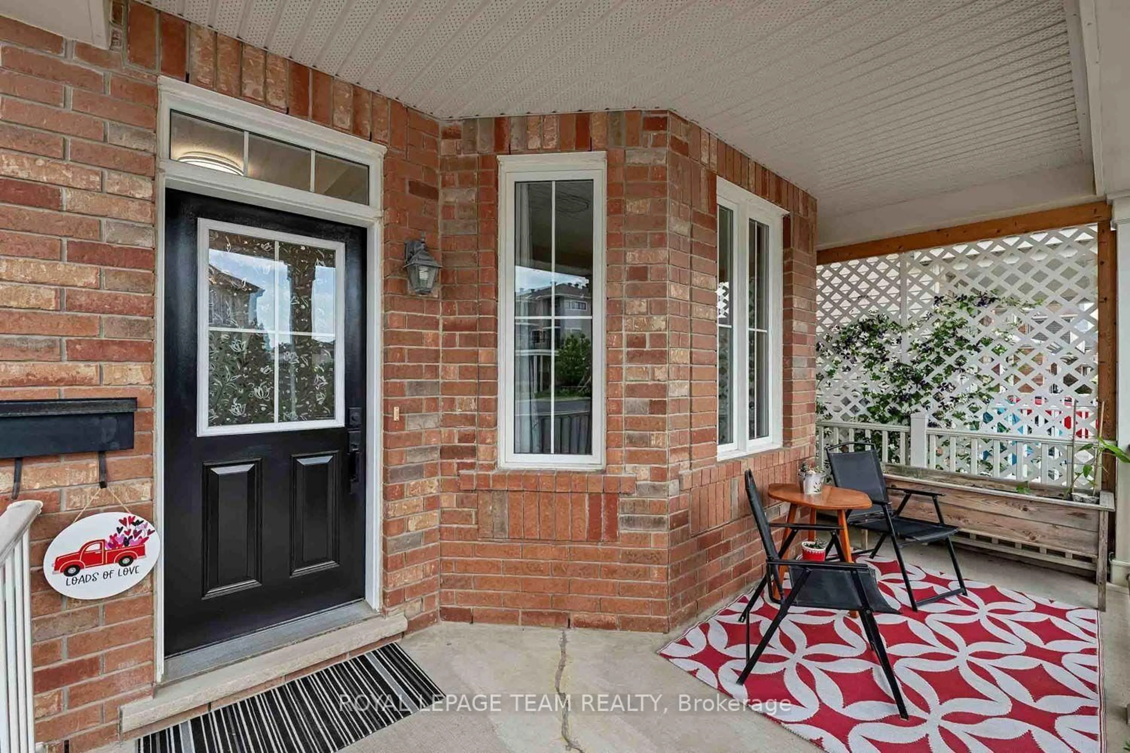 Indoor entryway for 2225 Watercolours Way, Ottawa Ontario K2J 5J8