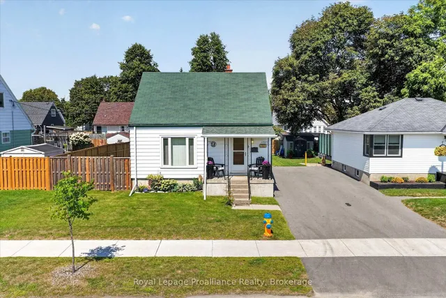 732 Gillespie Ave, Peterborough 2