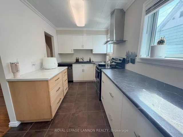 713 First St, Greenstone 5