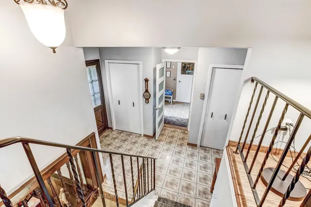6892 Century Dr, Strathroy-Caradoc 3