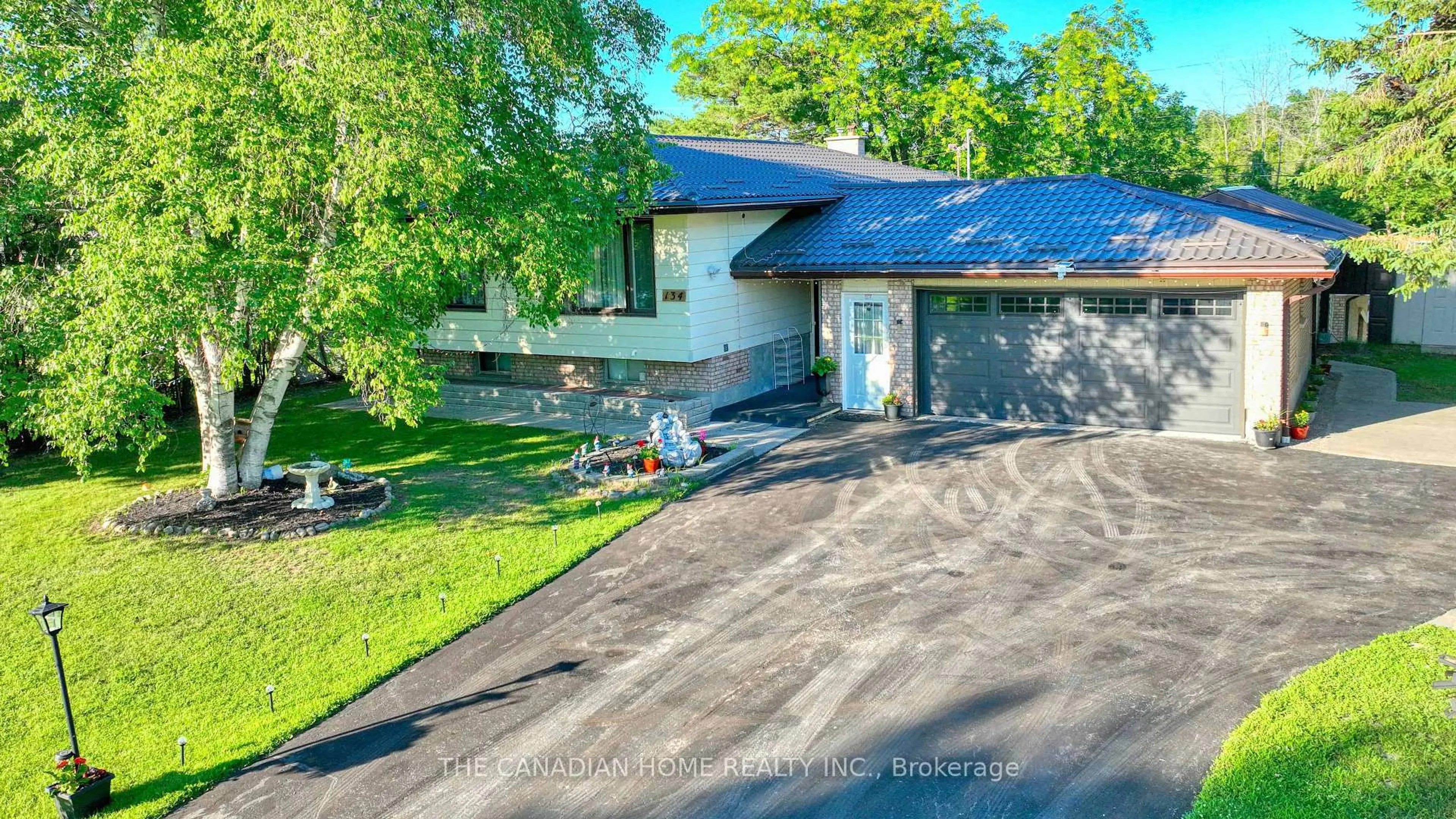 A pic from outside/outdoor area/front of a property/back of a property/a pic from drone, street for 134 Jeffrey Dr, Quinte West Ontario K8V 0P2