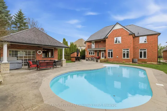 7222 Clayton Walk #2, London South 2