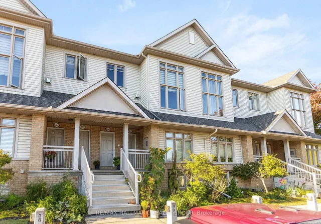 358 Galston Private, Ottawa 3