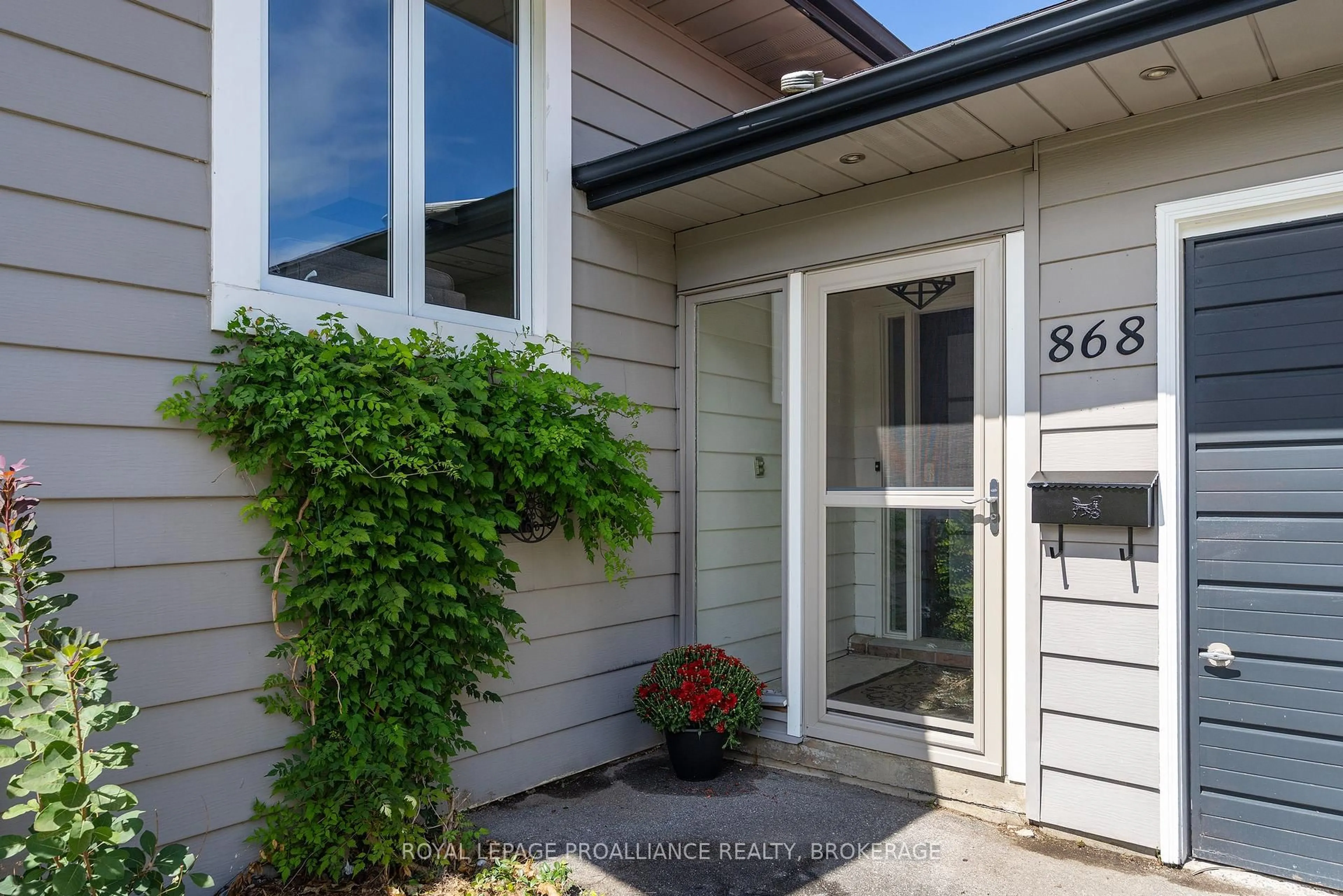 Unknown for 868 Allum Ave, Kingston Ontario K7M 7A1