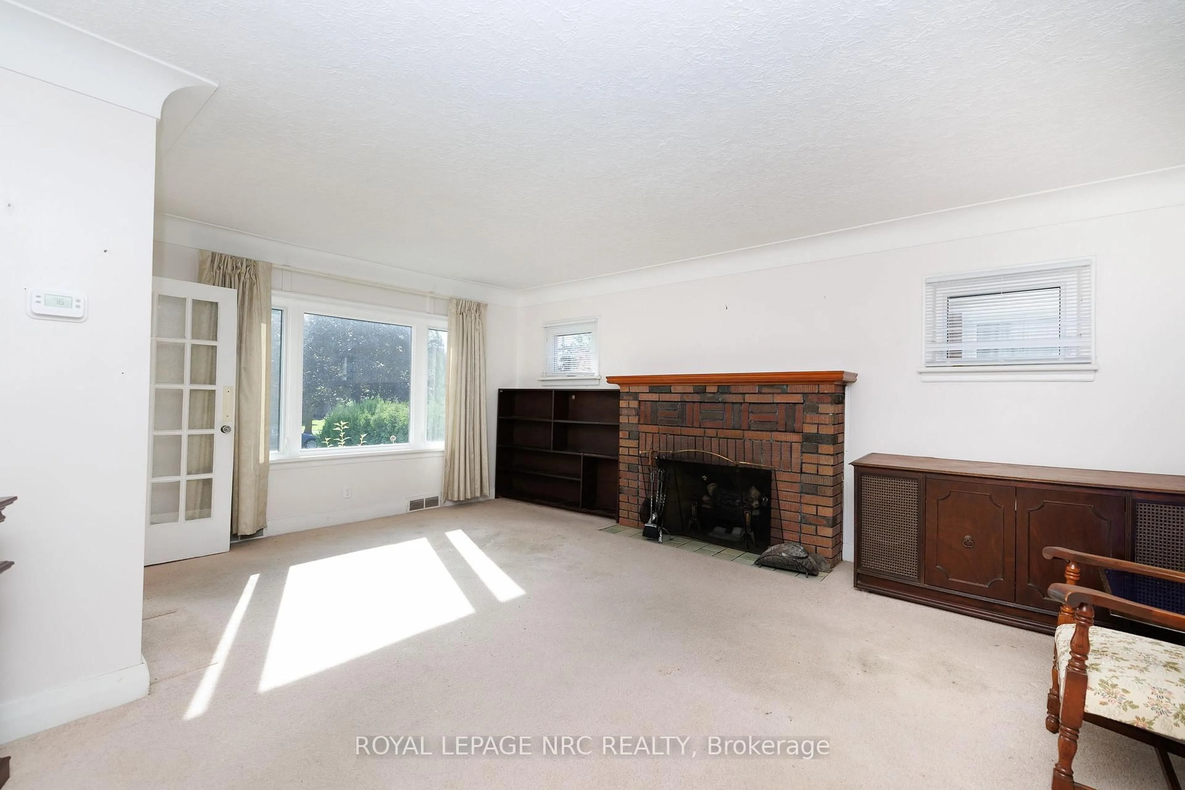 Living room with furniture, unknown for 276 Glenridge Ave, St. Catharines Ontario L2T 3K4