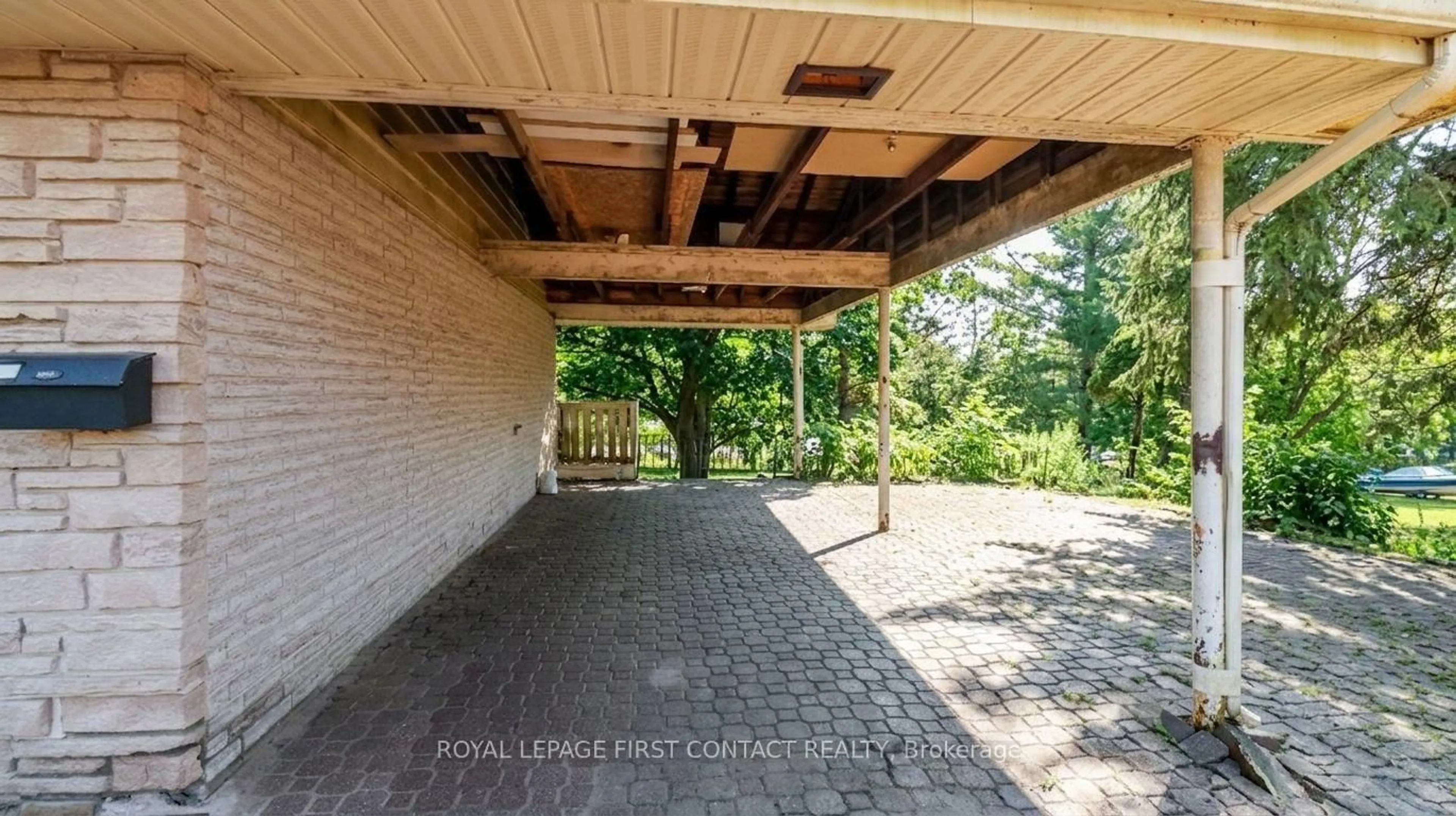 Patio, street for 18 Kennedy Dr, Kawartha Lakes Ontario K0M 1N0