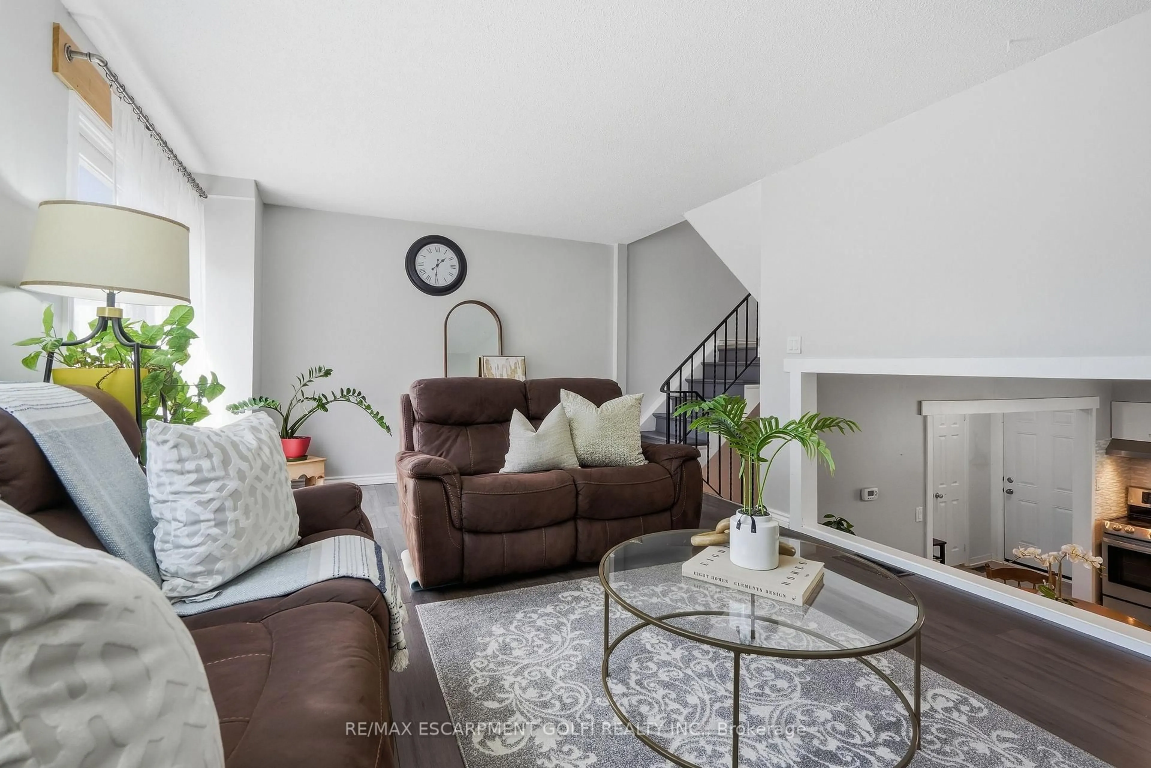 Living room with furniture, unknown for 7001 Casey St #38, Niagara Falls Ontario L2J 3G6
