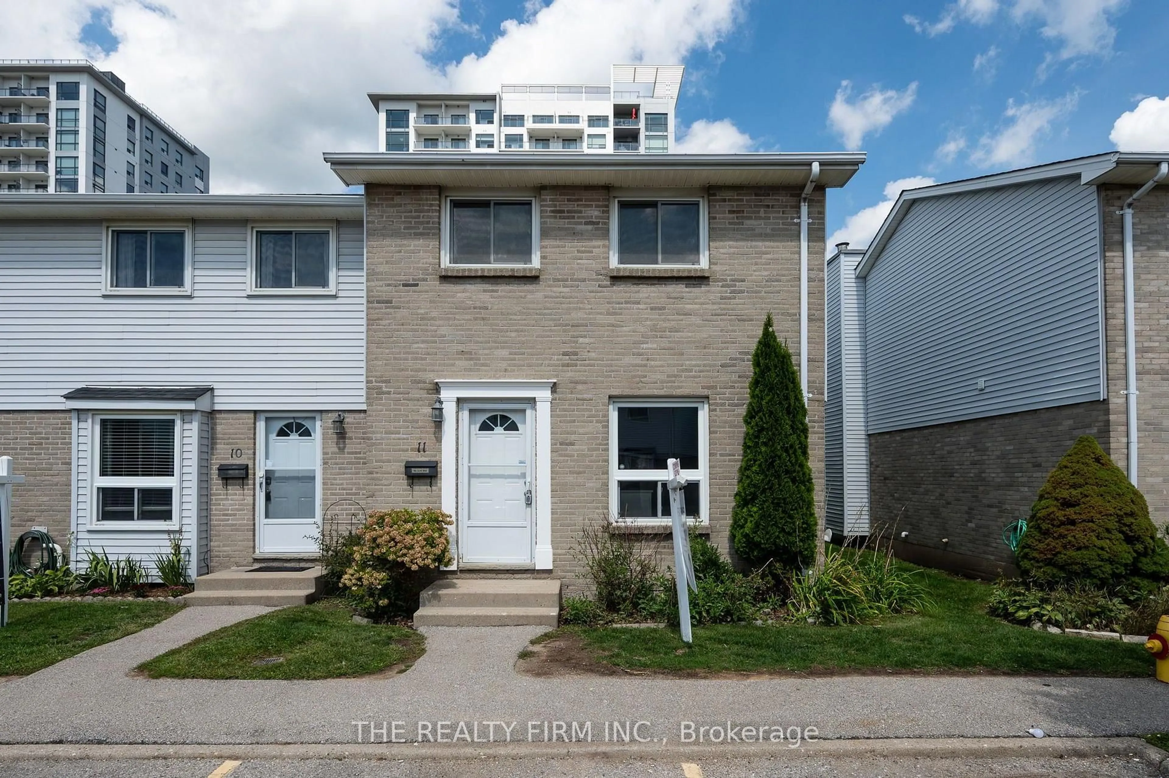Home with vinyl exterior material, street for 1786 Attawandaron Rd #11, London North Ontario N6G 3N1