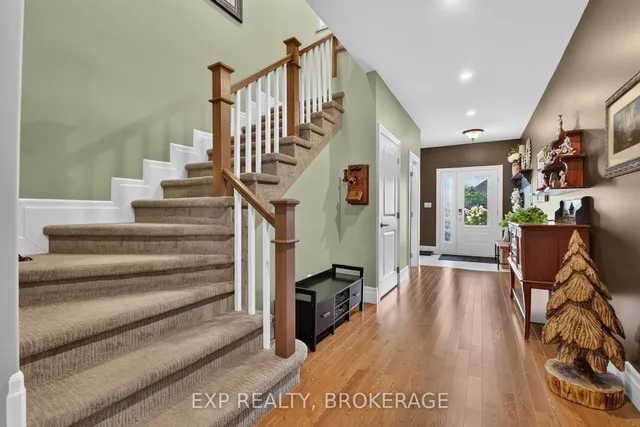 32 CURTIS St, Prince Edward County 5