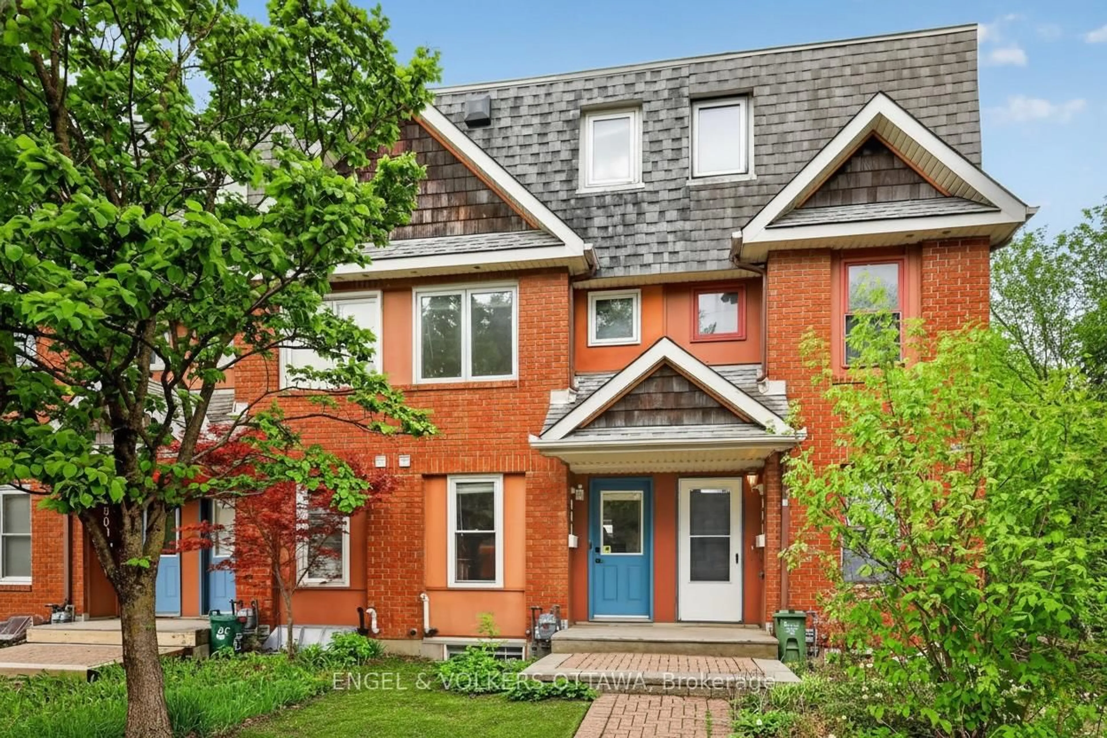 Home with brick exterior material, street for 90B Templeton St, Ottawa Ontario K1N 6X3