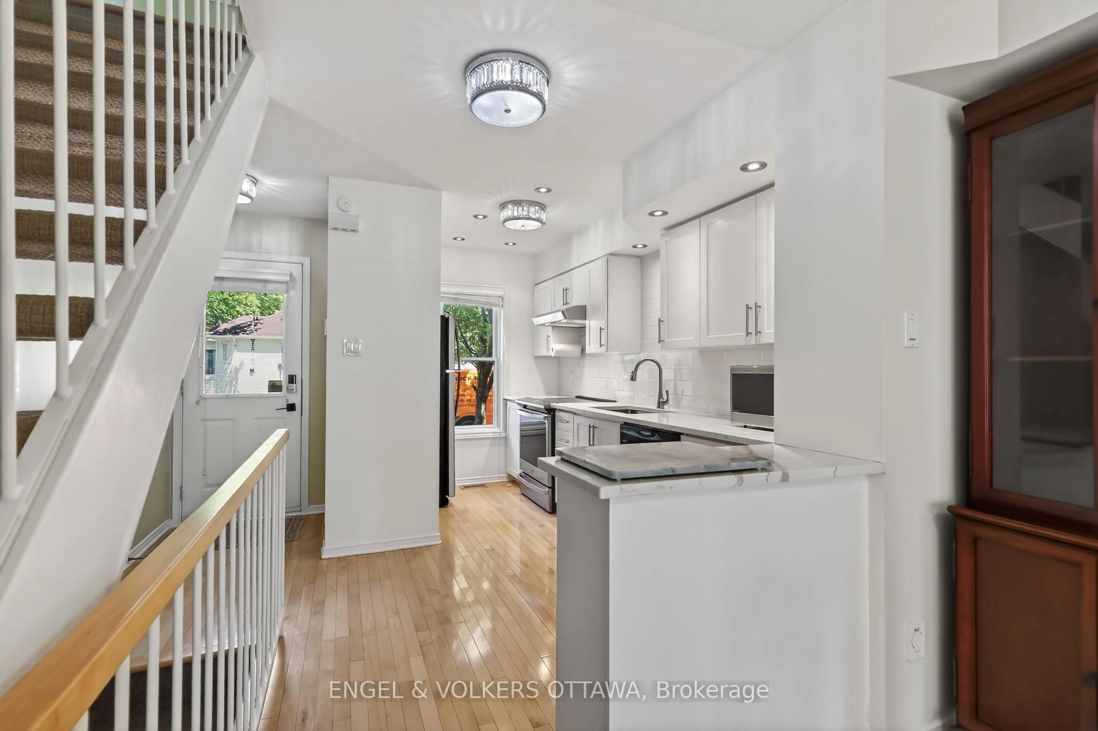 Open concept kitchen, unknown for 90B Templeton St, Ottawa Ontario K1N 6X3