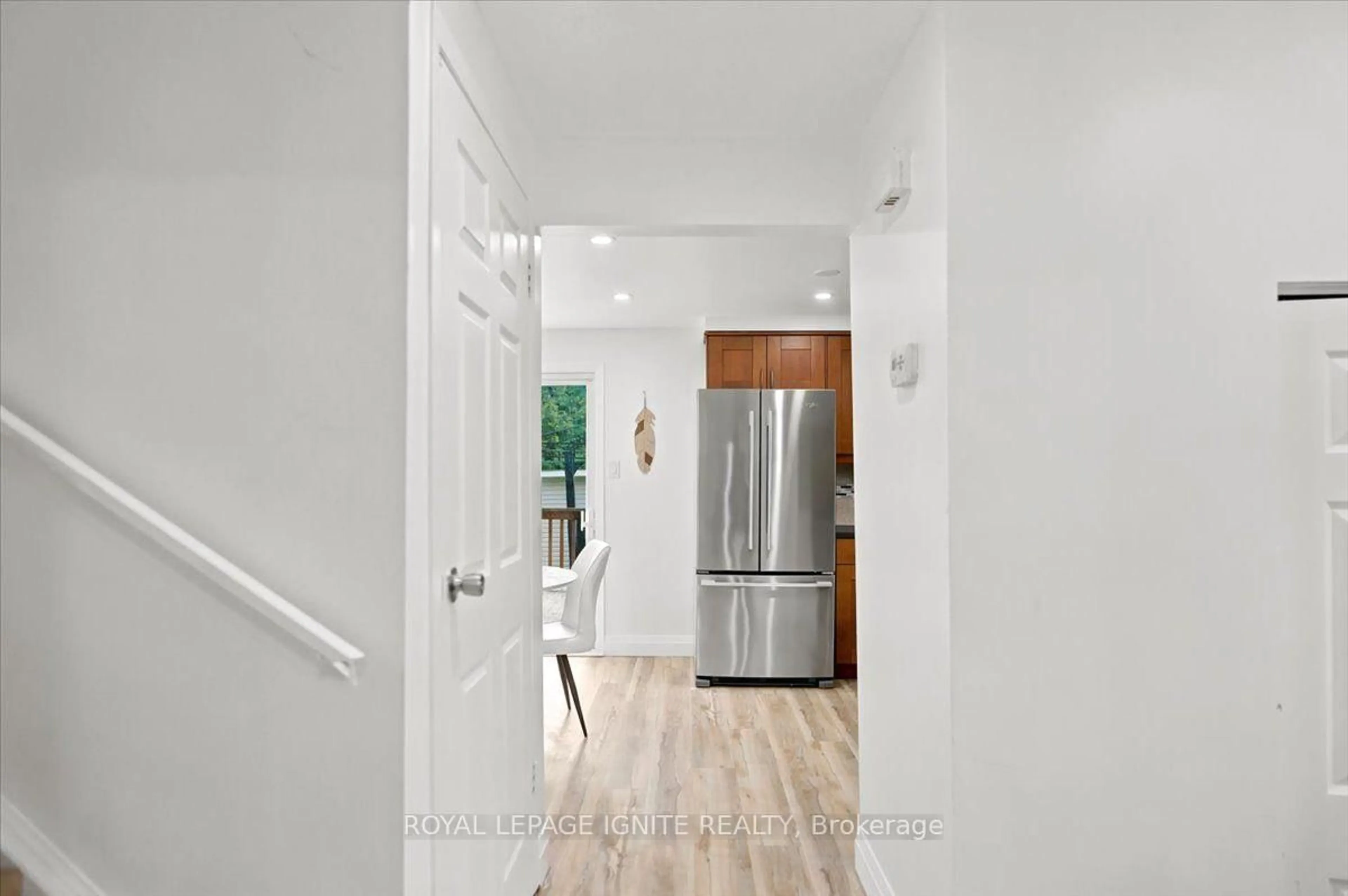 Indoor entryway for 6 Upton Cres, Guelph Ontario N1E 6P2