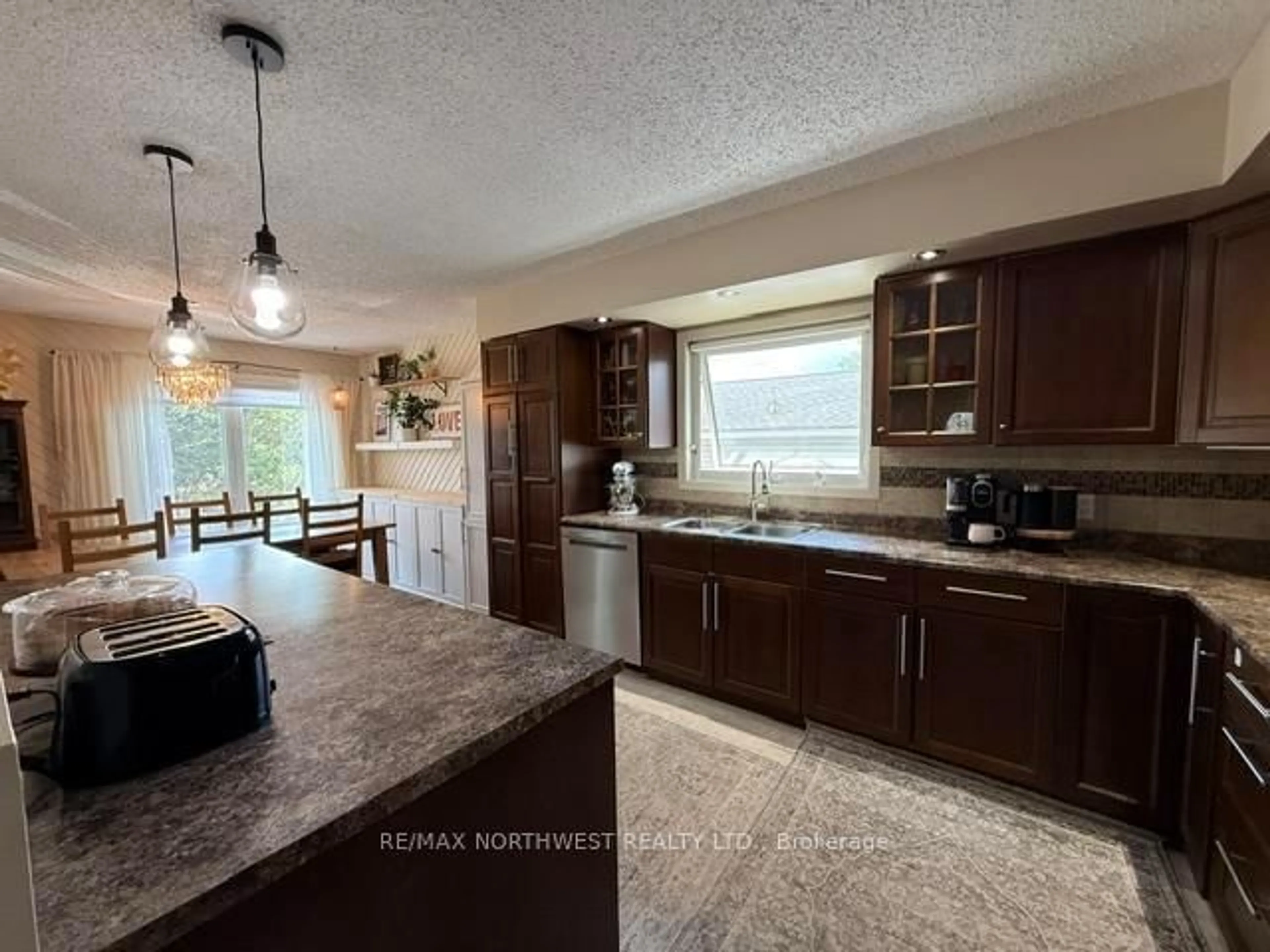 Open concept kitchen, ceramic/tile floor for 120 Minto Cres, Kenora Ontario P9N 3K2