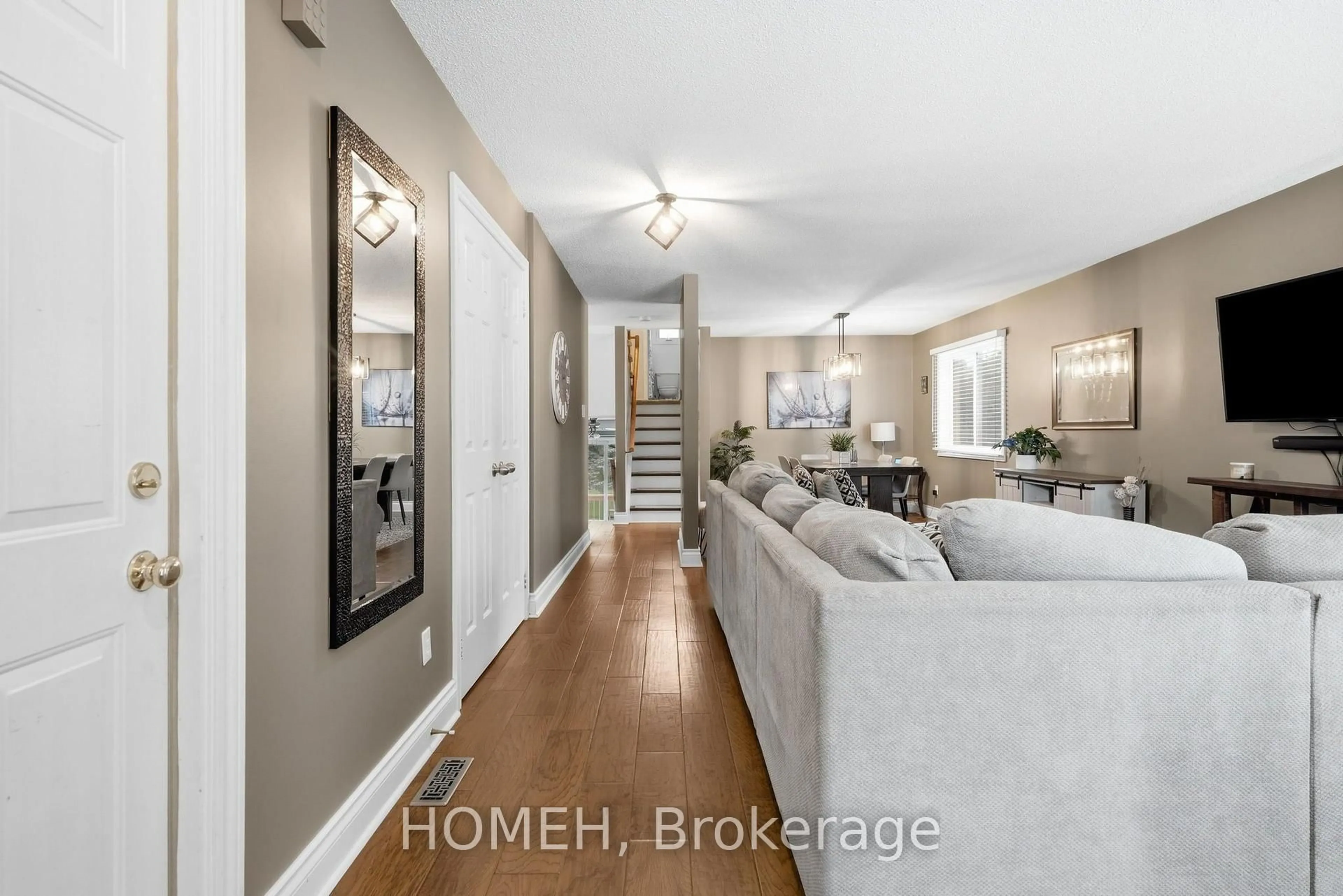 Unknown for 31 Karsh Cres, Hamilton Ontario L0R 2H5