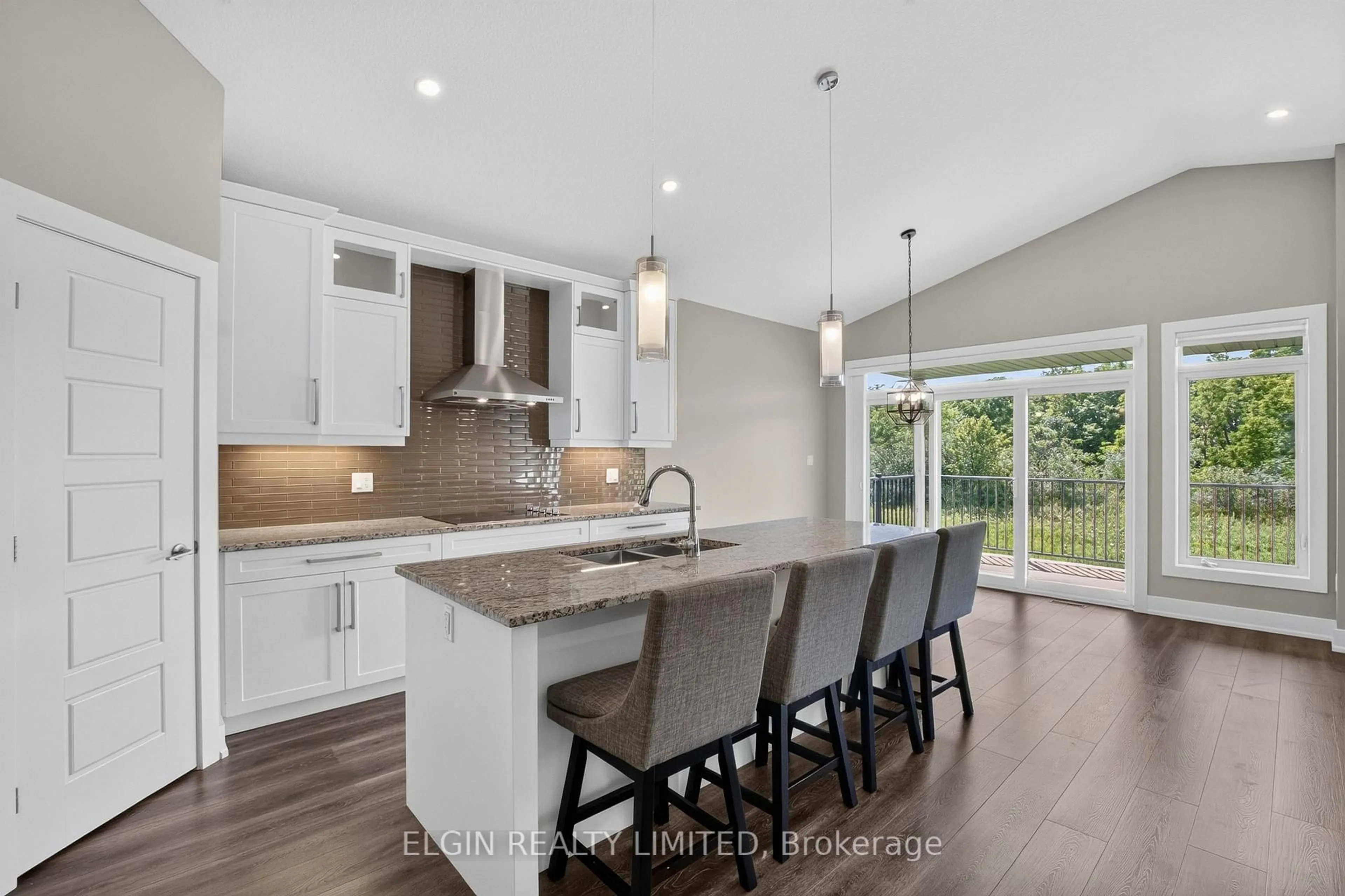 Open concept kitchen, unknown for 10 Mcpherson Crt #18, Central Elgin Ontario N5P 0E6