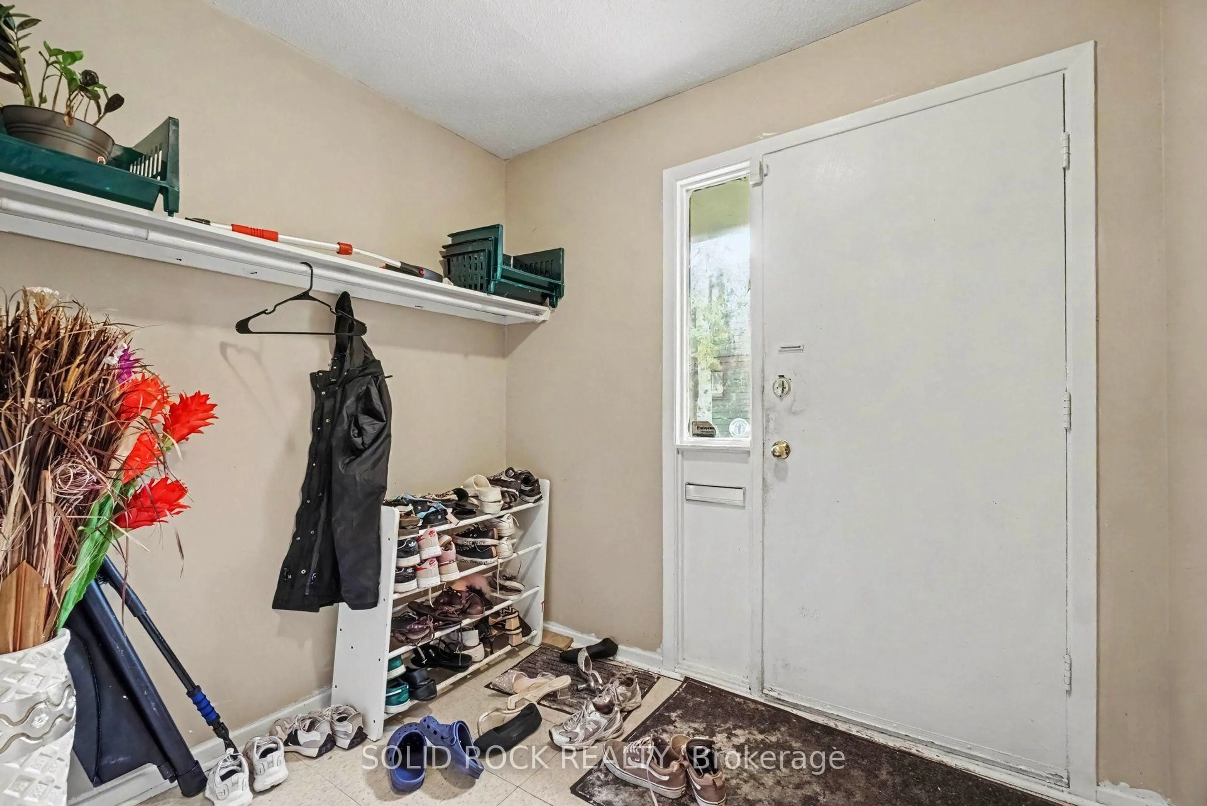 Unknown for 1735 Meadowbrook Rd #71, Ottawa Ontario K1B 4W6